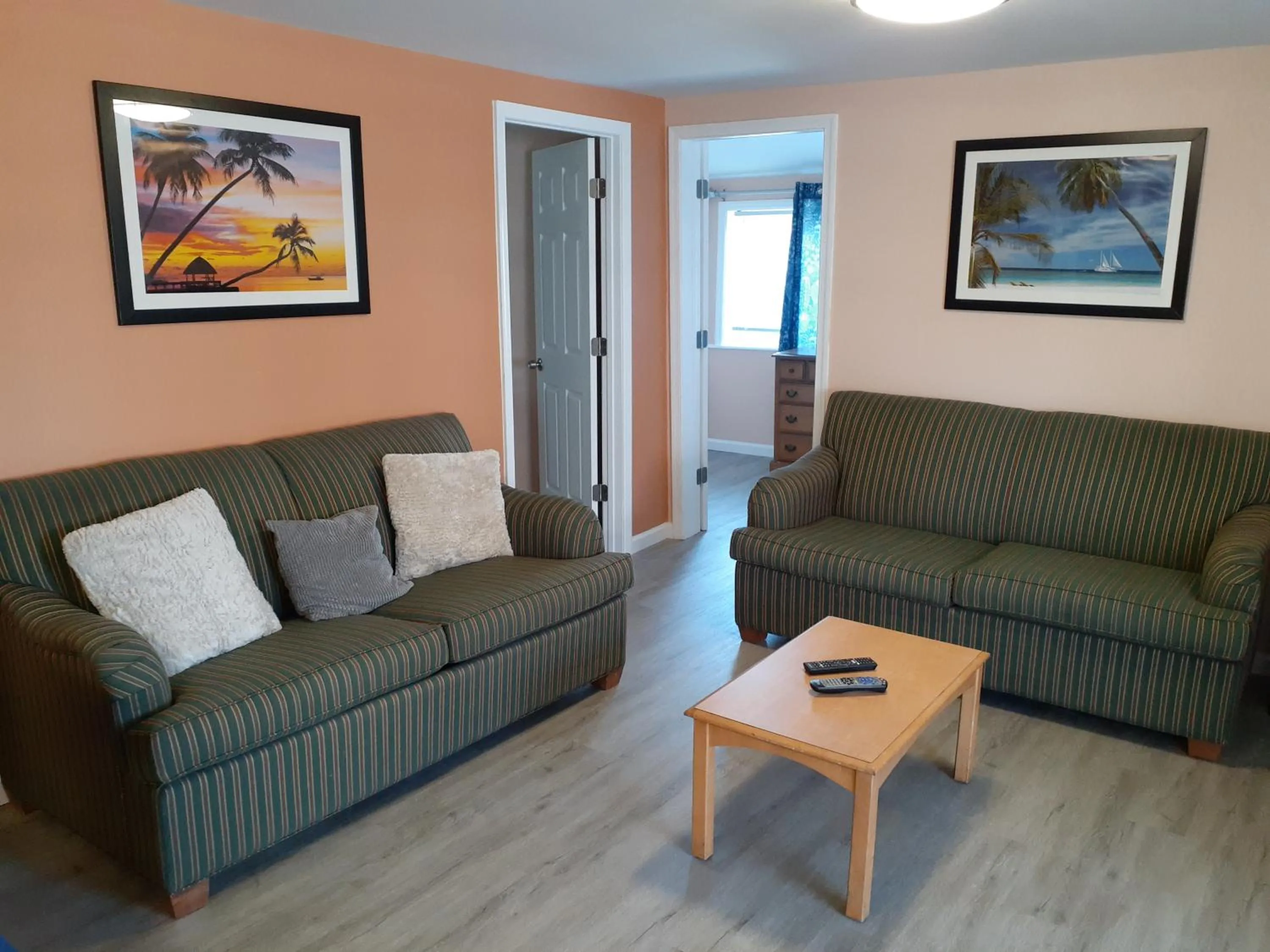 Three-Bedroom Apartment - single occupancy in Atlantic Breeze Motel & Apartments