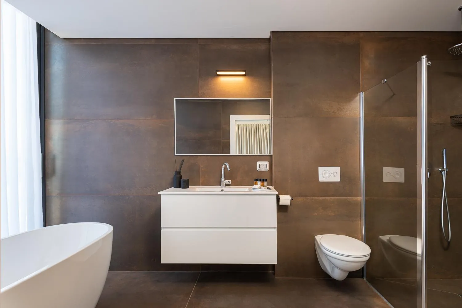 Shower in master Shenkin