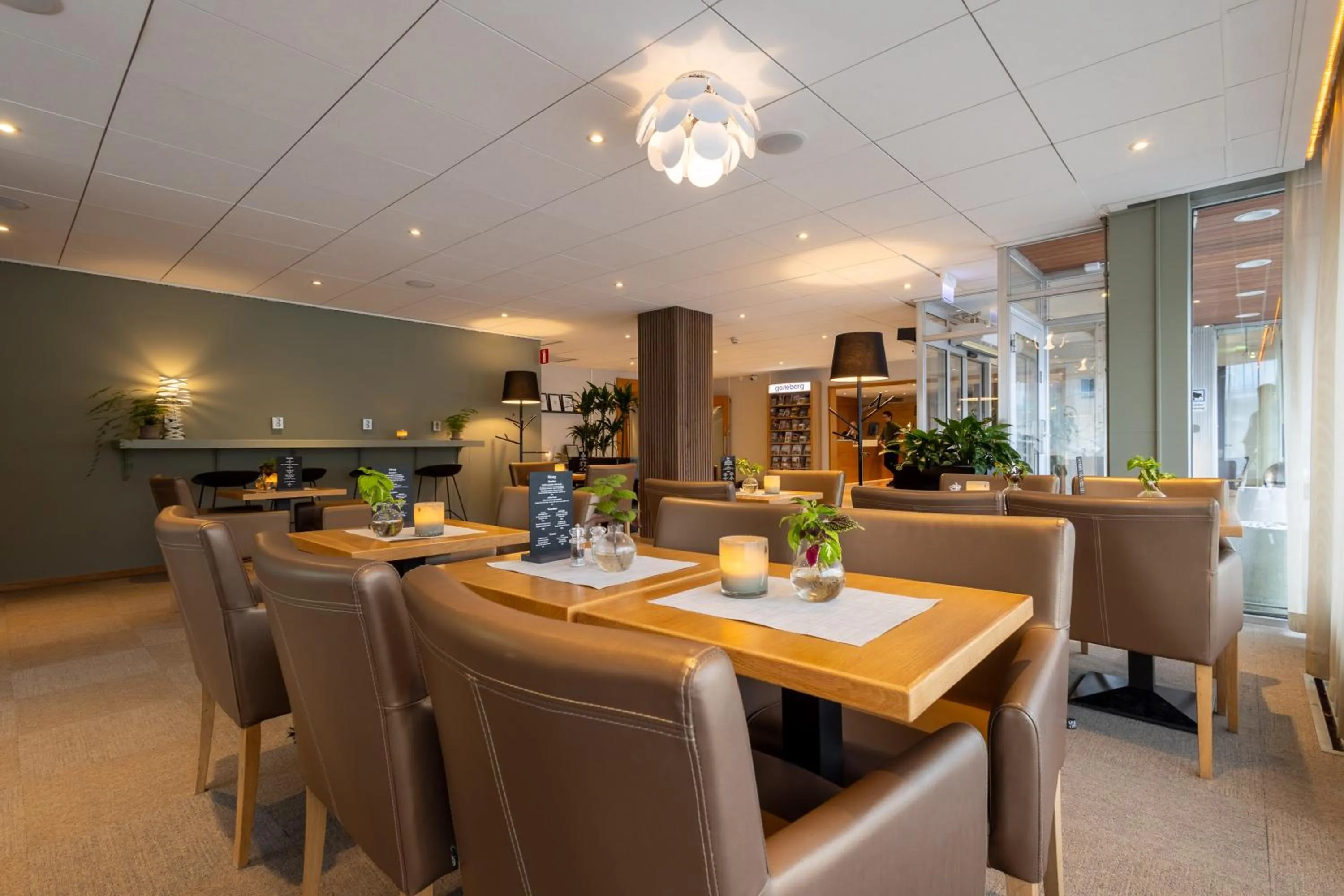 Restaurant/places to eat in Spar Hotel Gårda