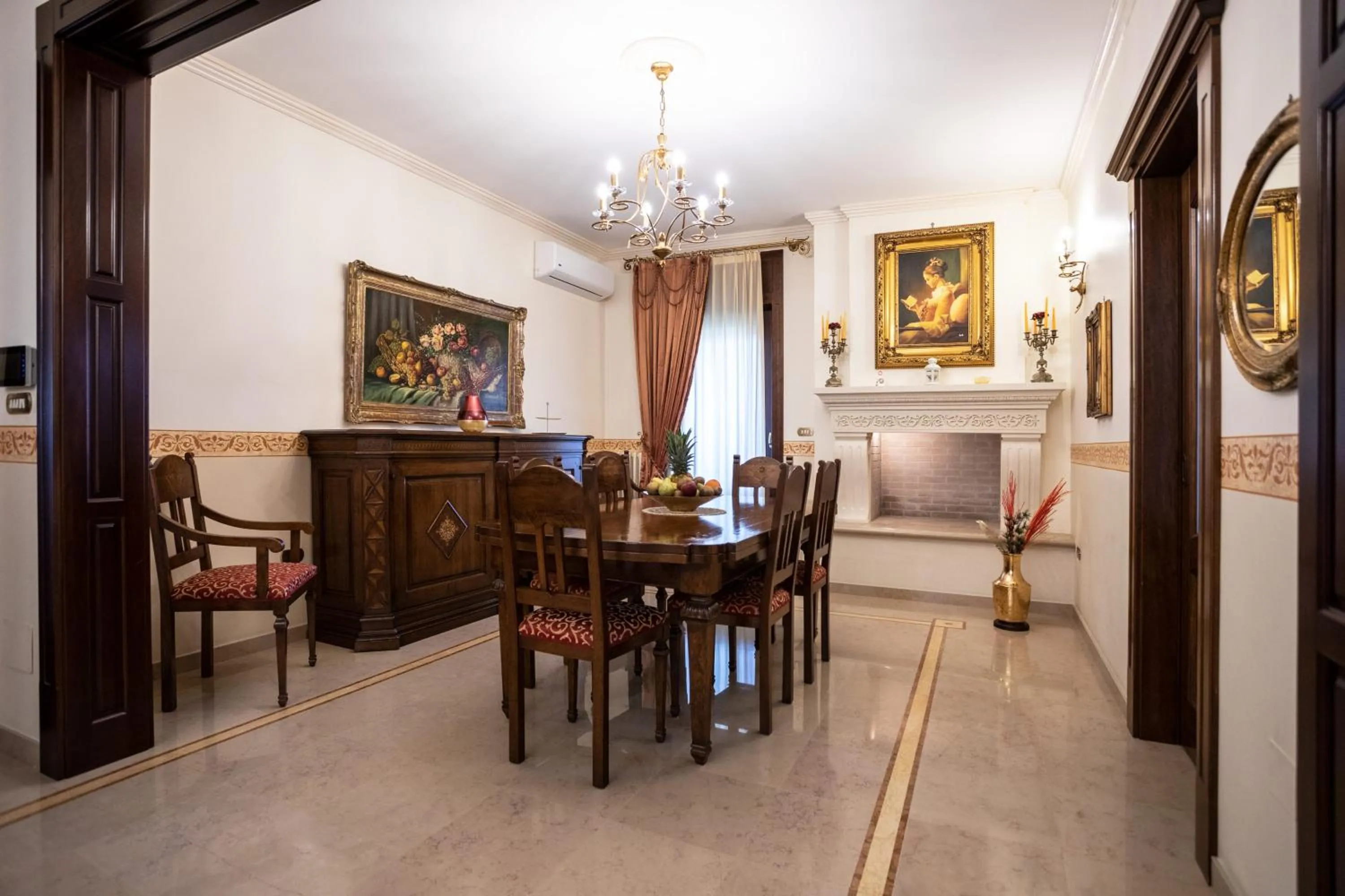 Communal lounge/ TV room in B&B Domus Japigia