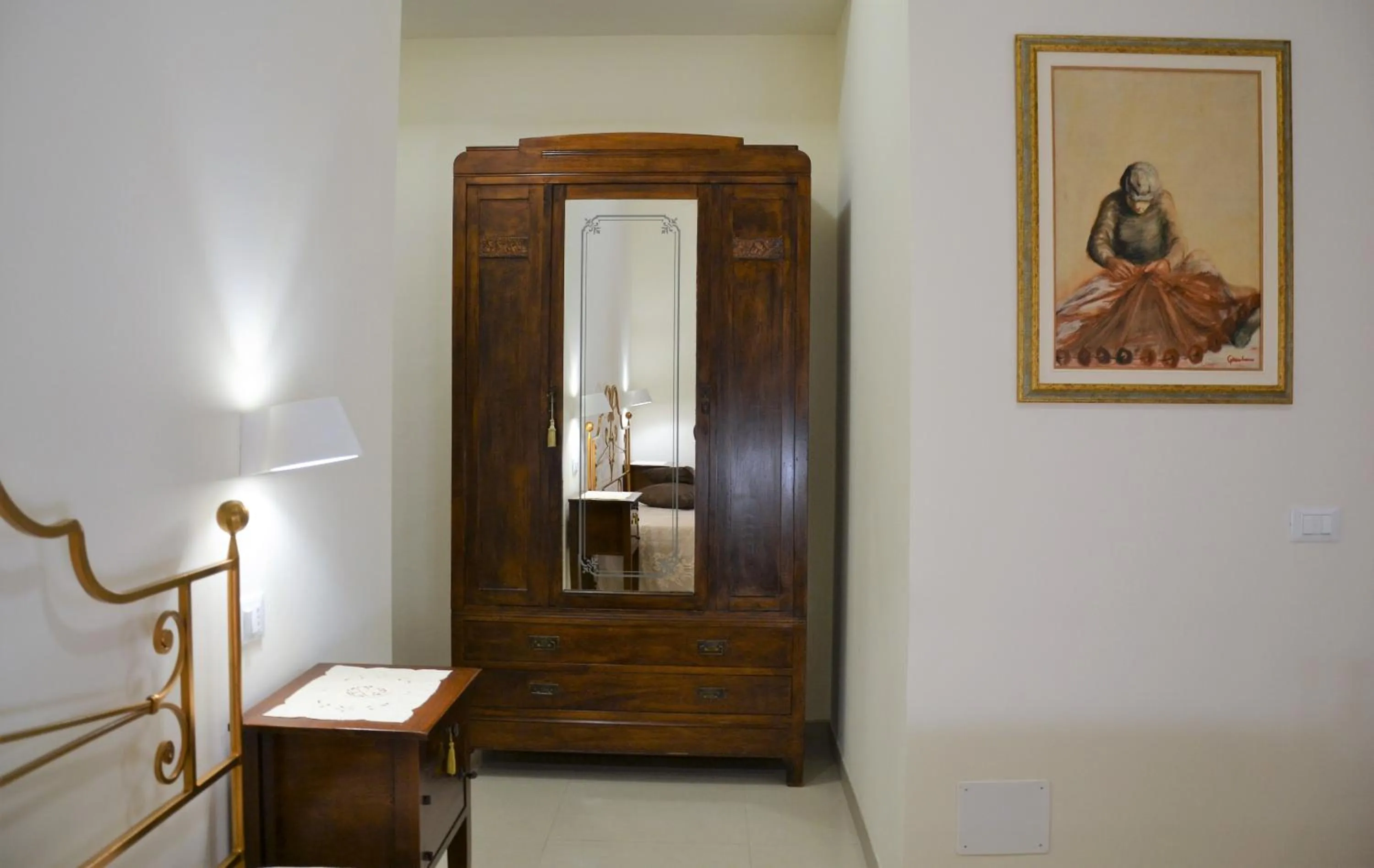 Photo of the whole room in Kantunè