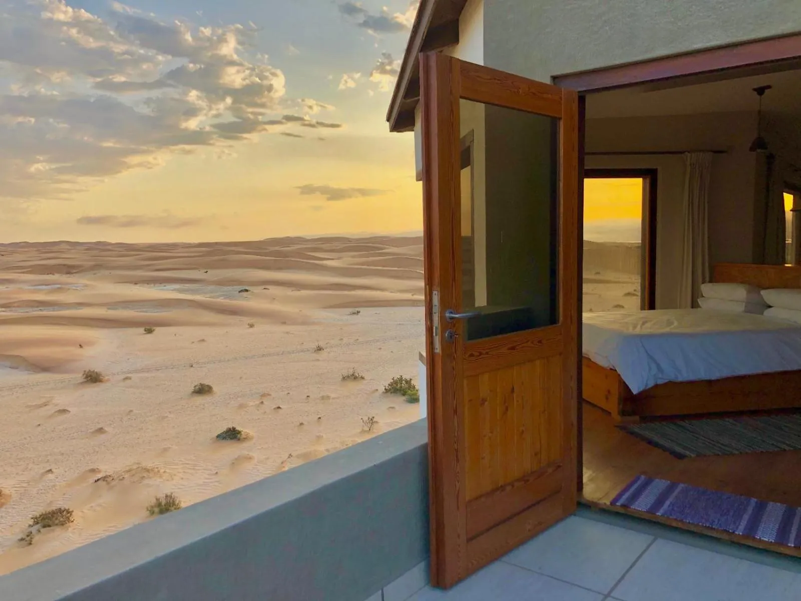 View (from property/room), Bed in Desert Breeze Lodge