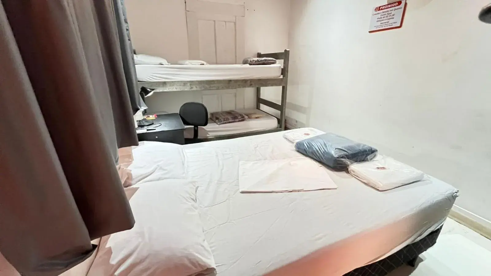 Triple Room with Private Bathroom - single occupancy in COACHHOSTEL7 Triple Room with Private Bathroom - single occupancy in COACHHOSTEL7
