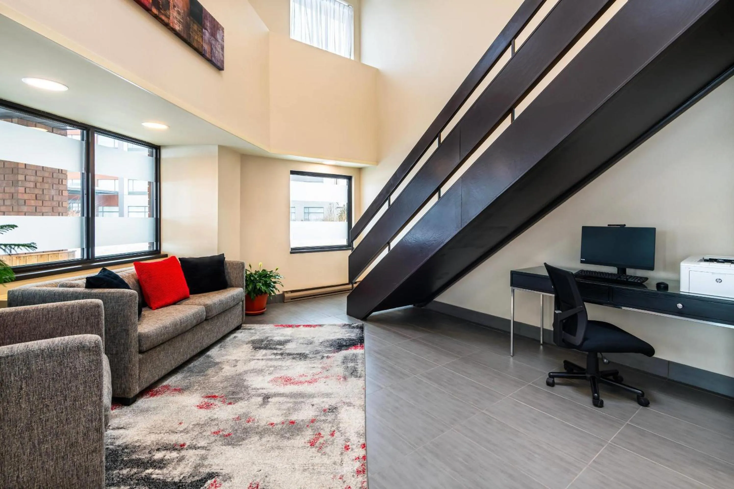 Lobby or reception in Comfort Inn Gatineau