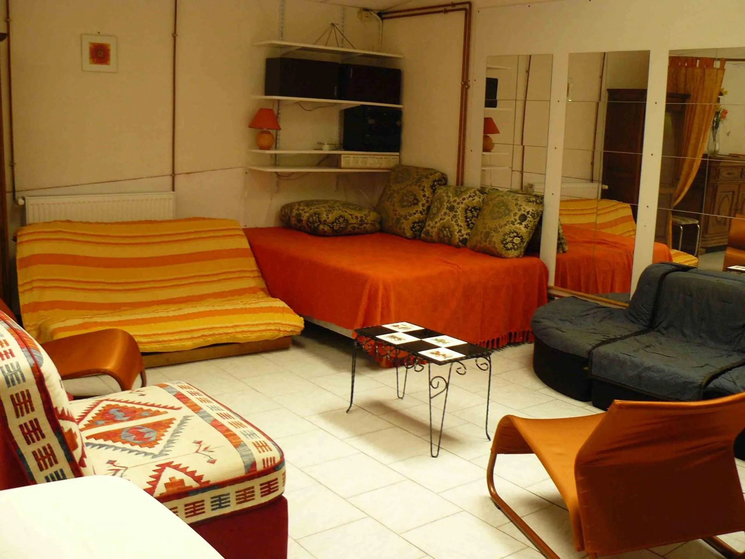 Communal lounge/ TV room in Le Claux des Hespérides