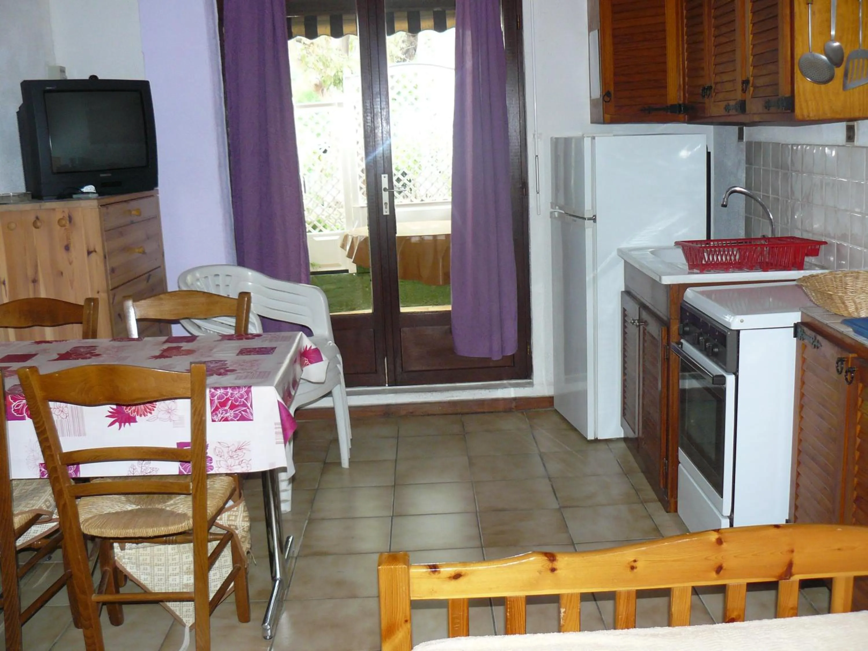 Kitchen or kitchenette in Le Claux des Hespérides