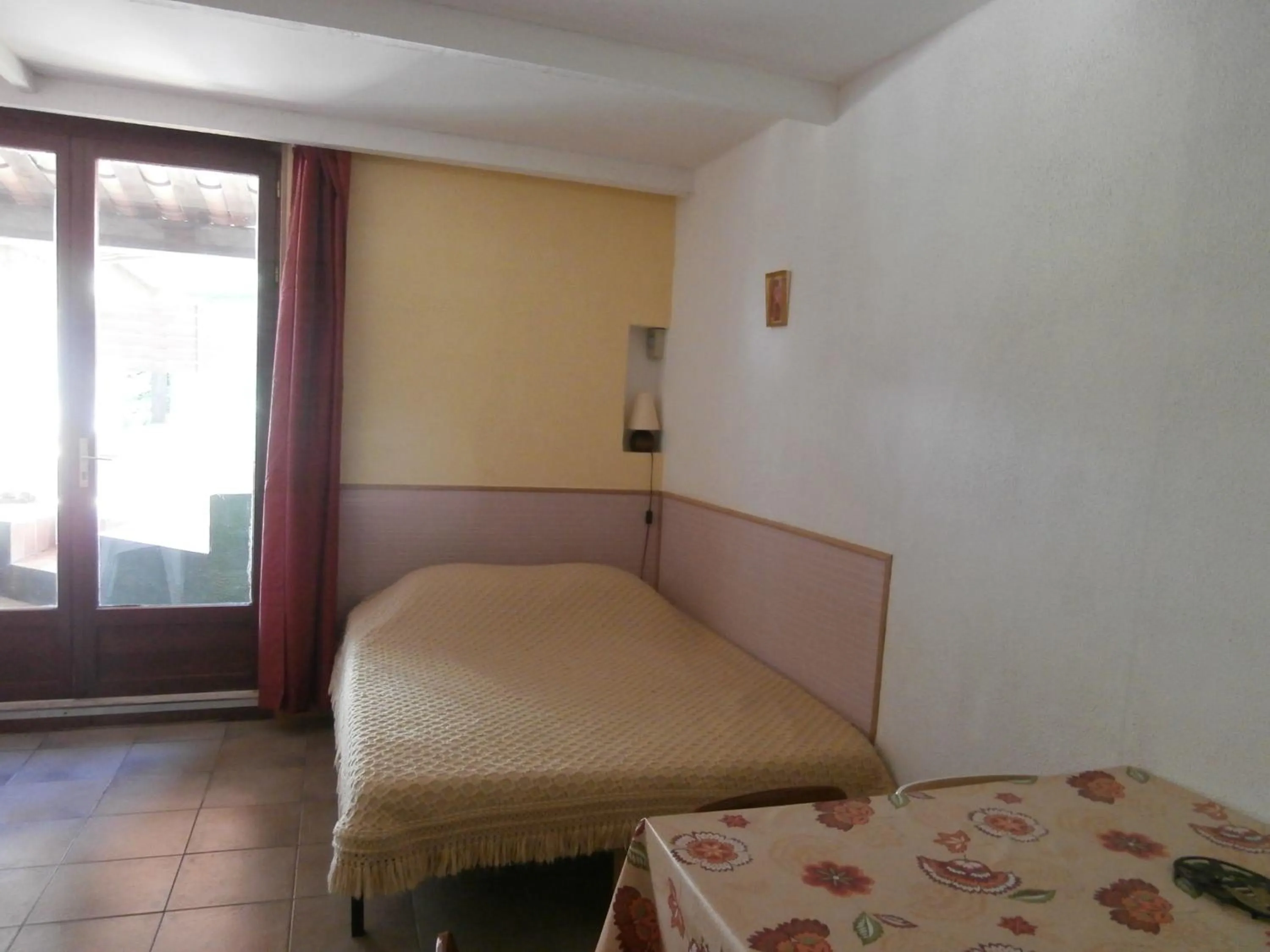 Patio in Le Claux des Hespérides