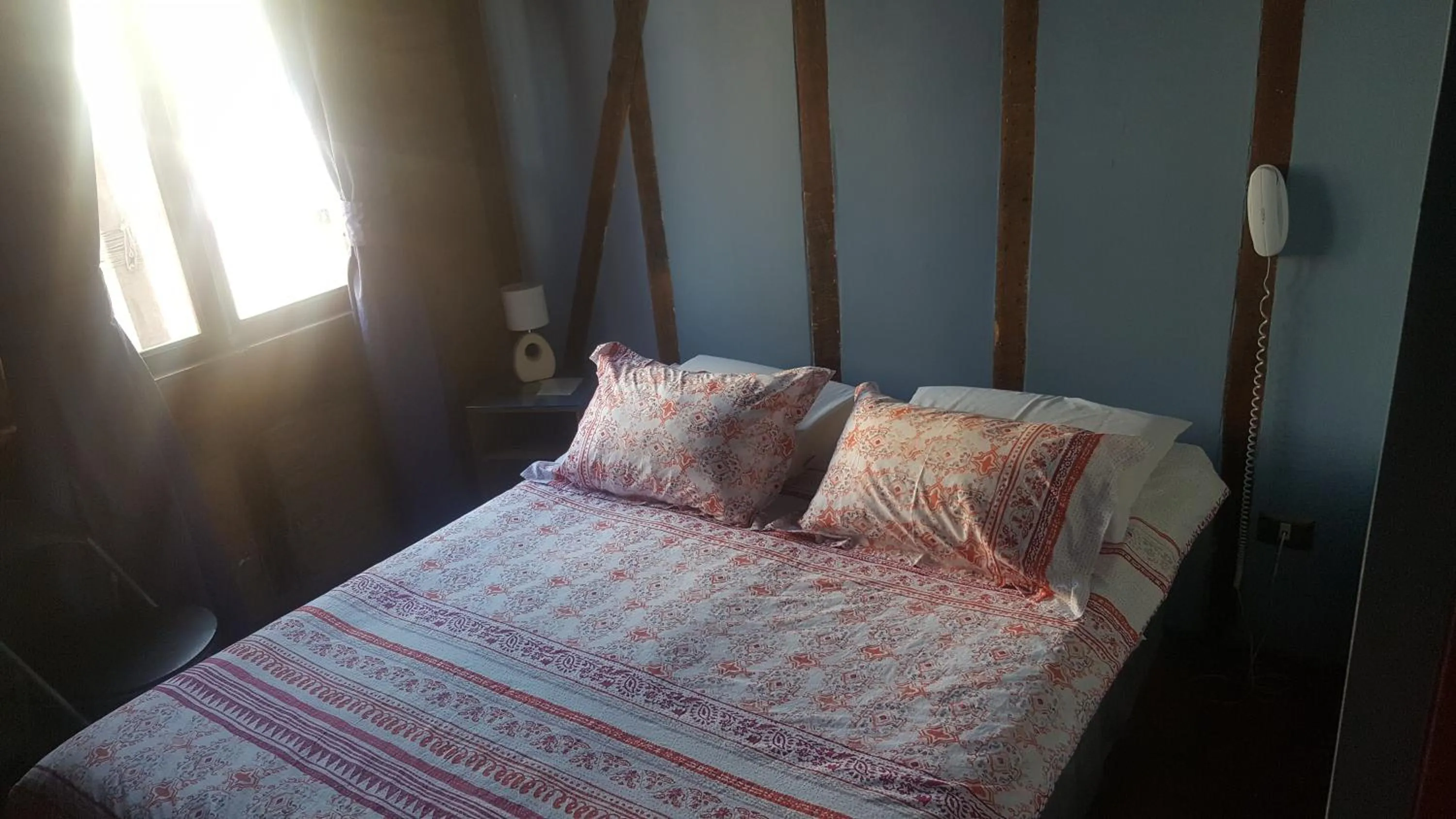 Bed in Hotel Reina Victoria Valparaíso