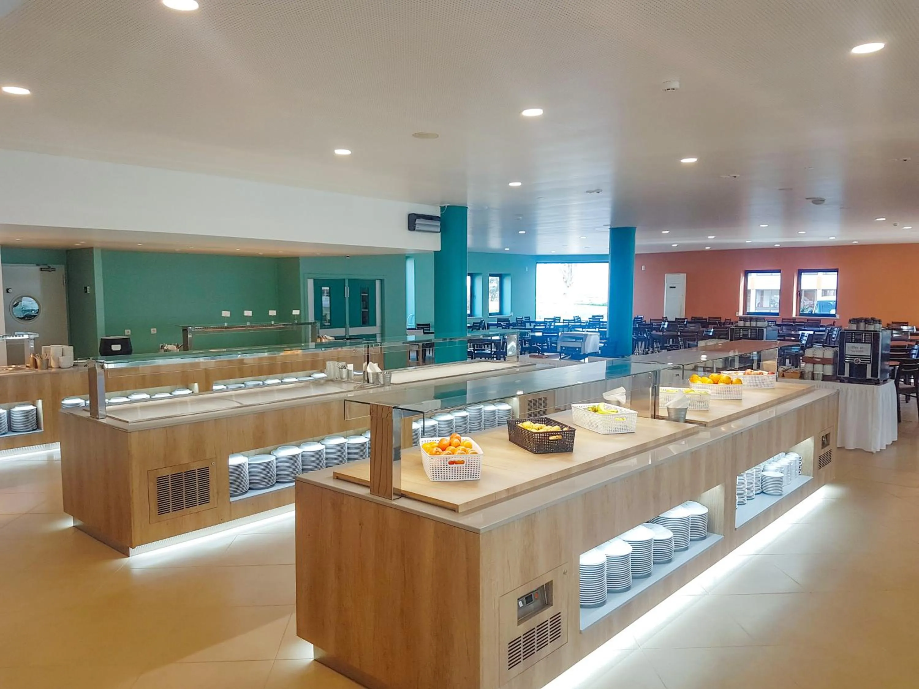 Restaurant/places to eat in Golden Club Cabanas