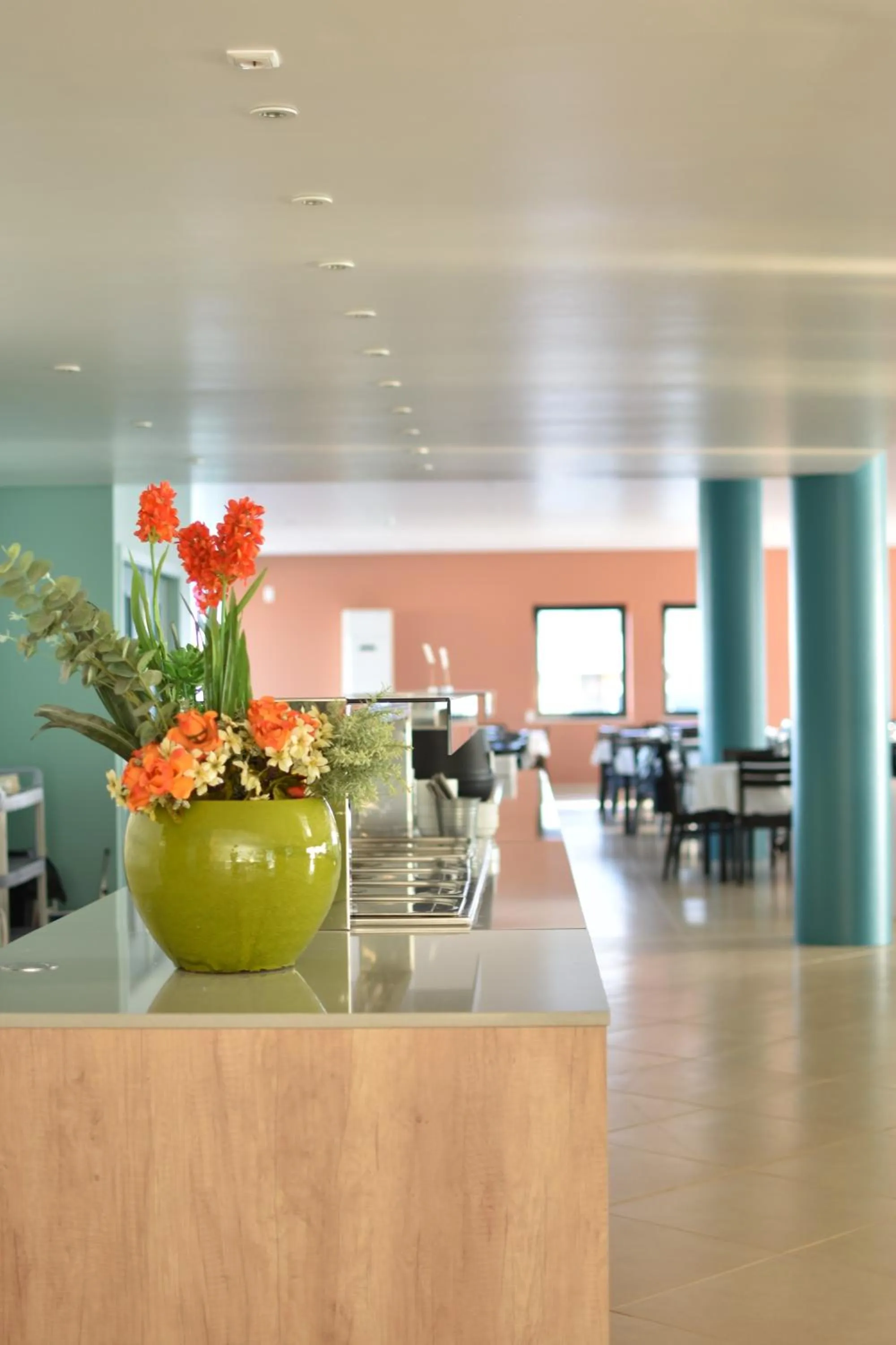 Restaurant/places to eat in Golden Club Cabanas