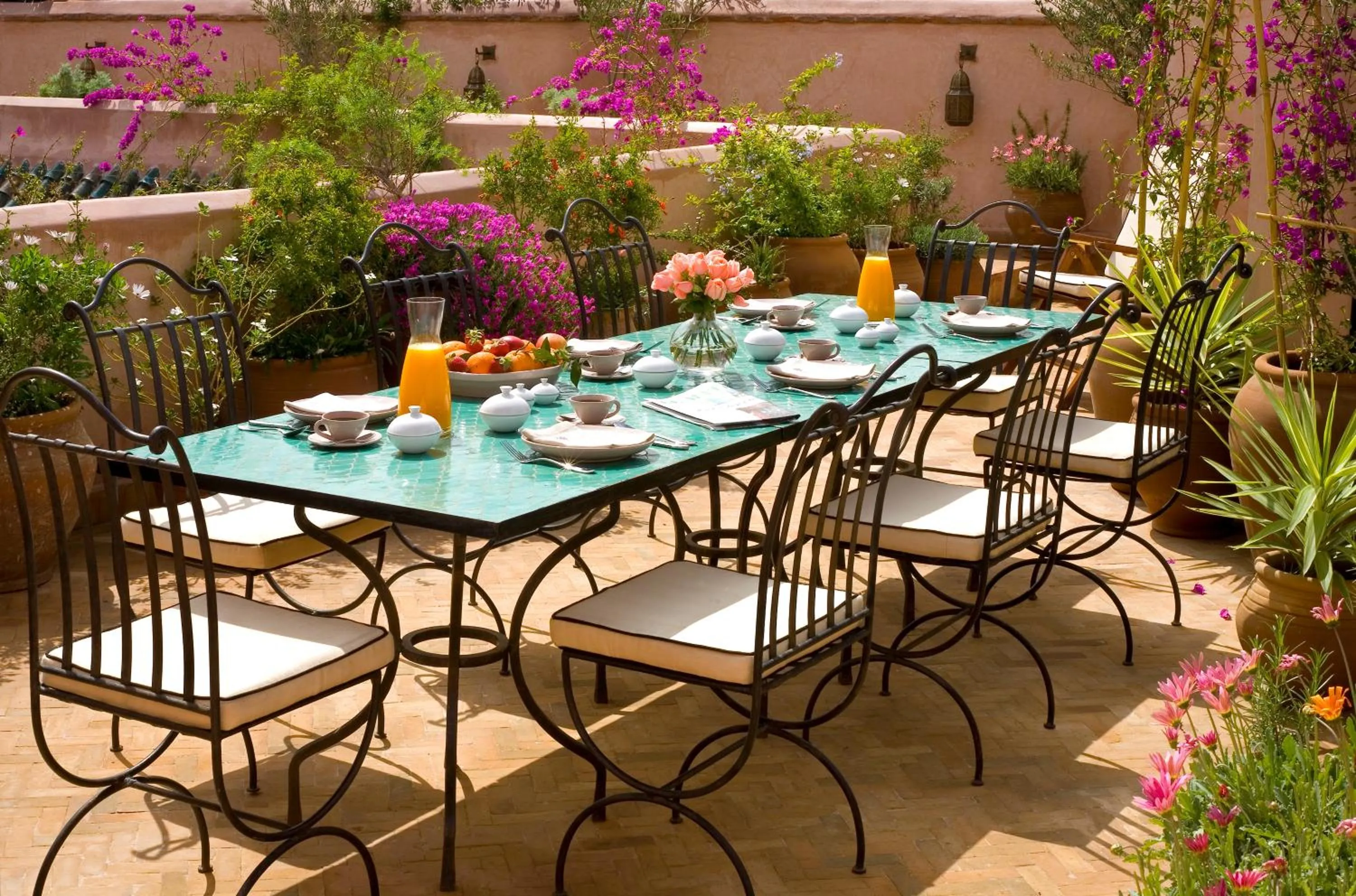 Restaurant/places to eat in Riad Meriem