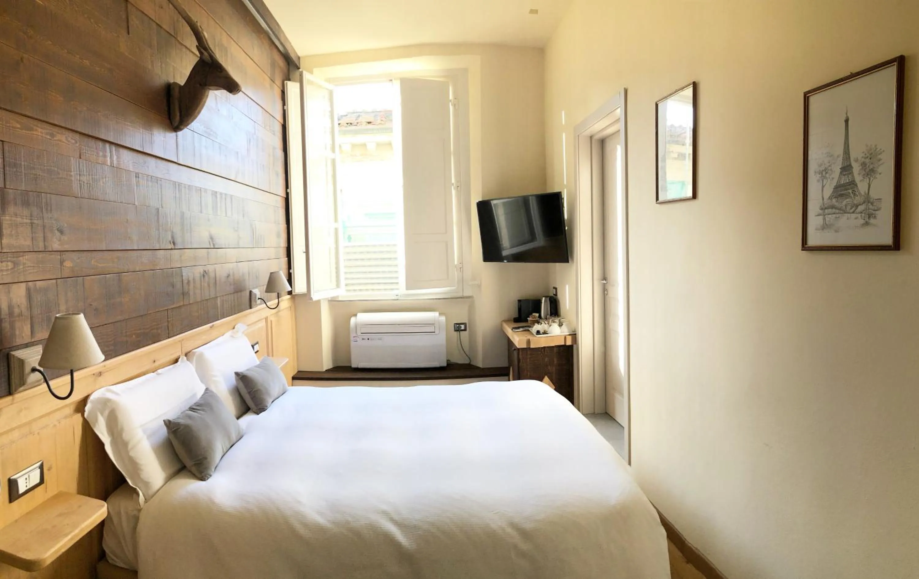 Photo of the whole room, Bed in Chalet Lucca