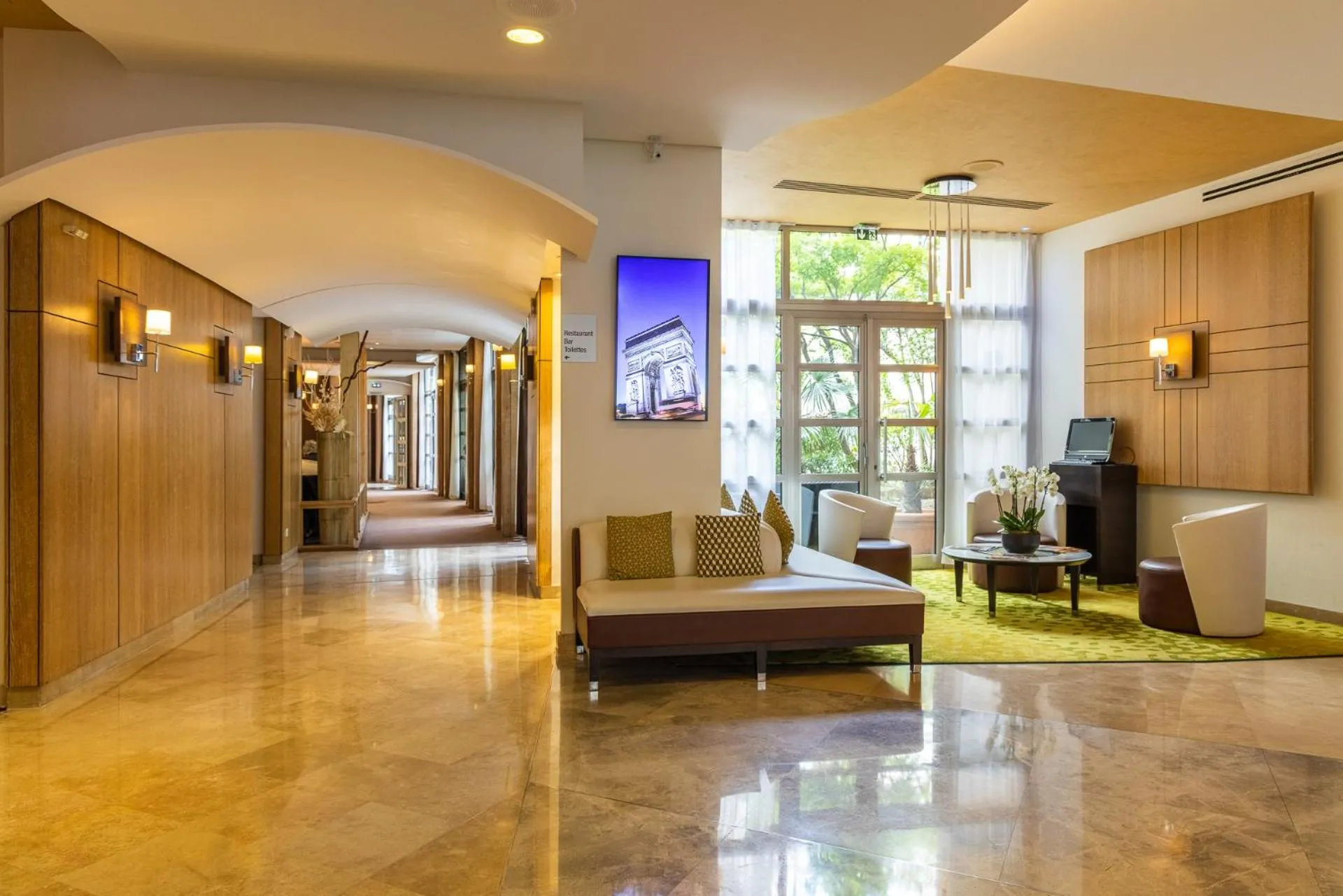 Property building in Ampère