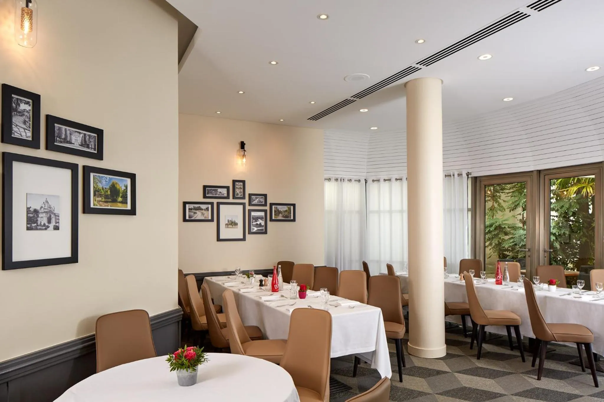 Restaurant/places to eat in Ampère