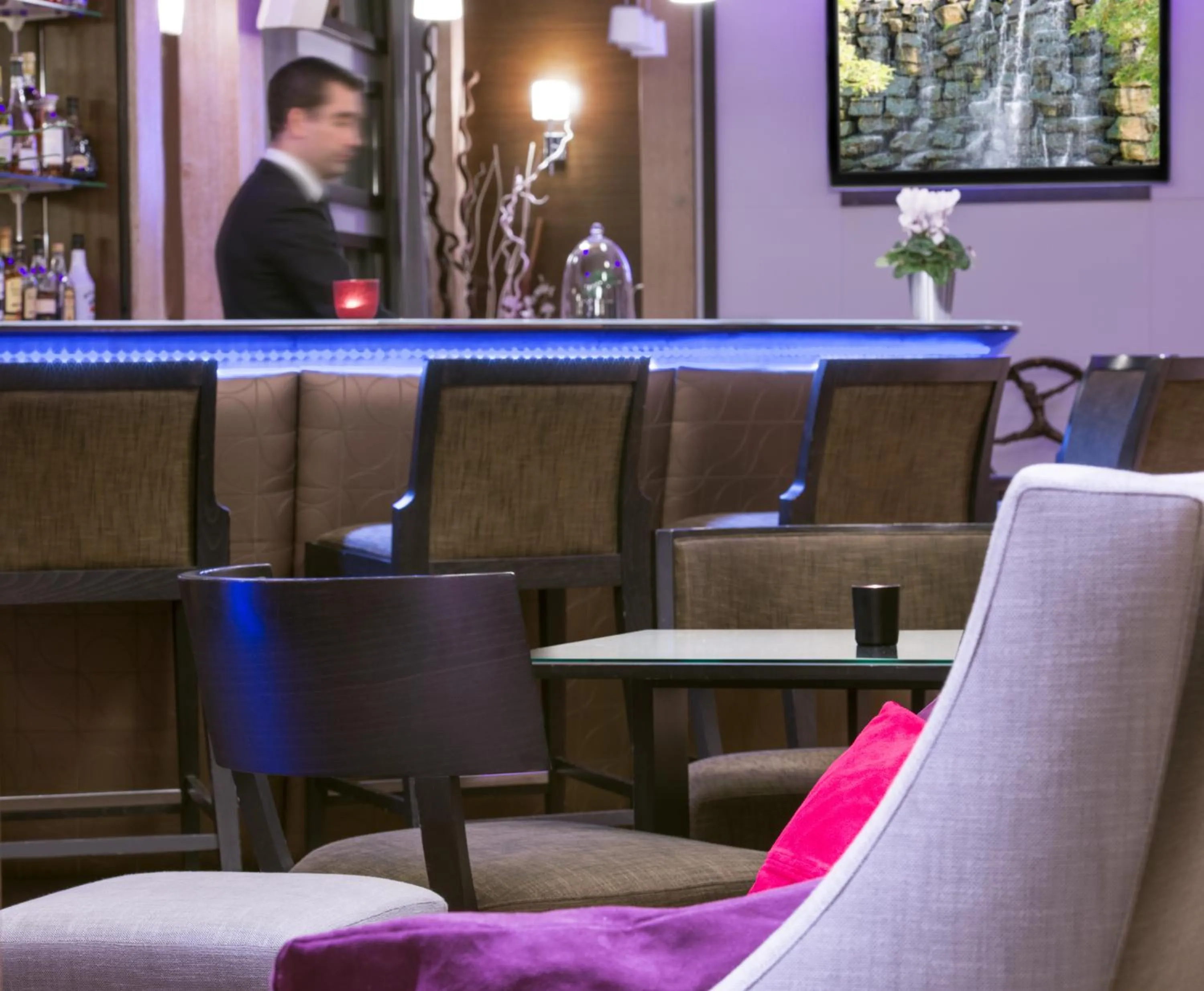 Communal lounge/ TV room in Ampère