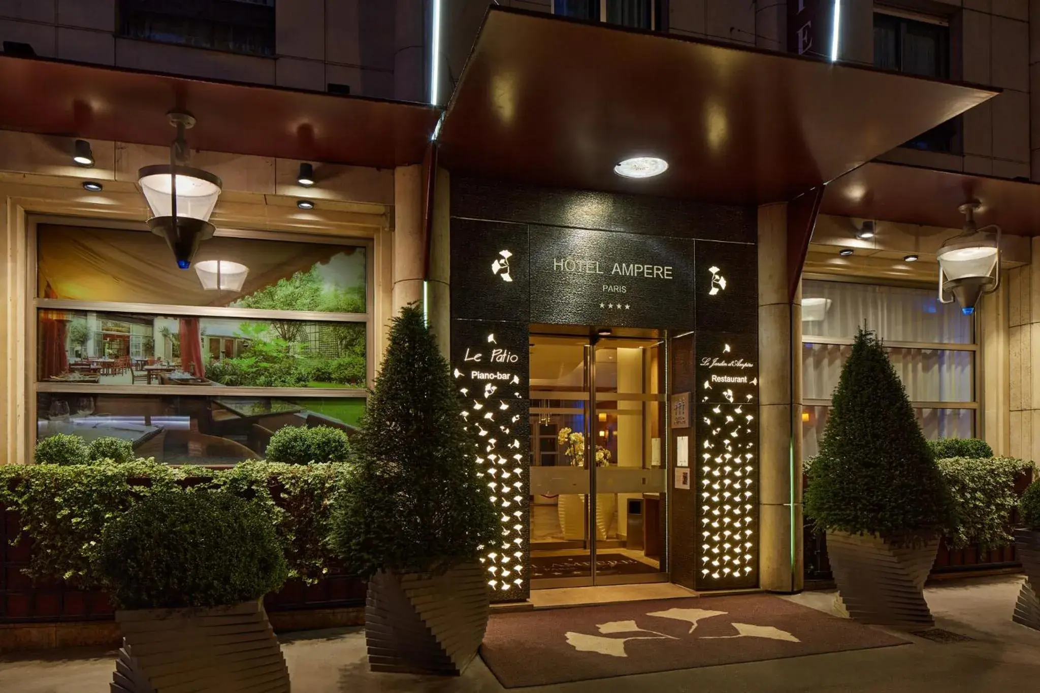 Property building in Ampère Property building in Ampère