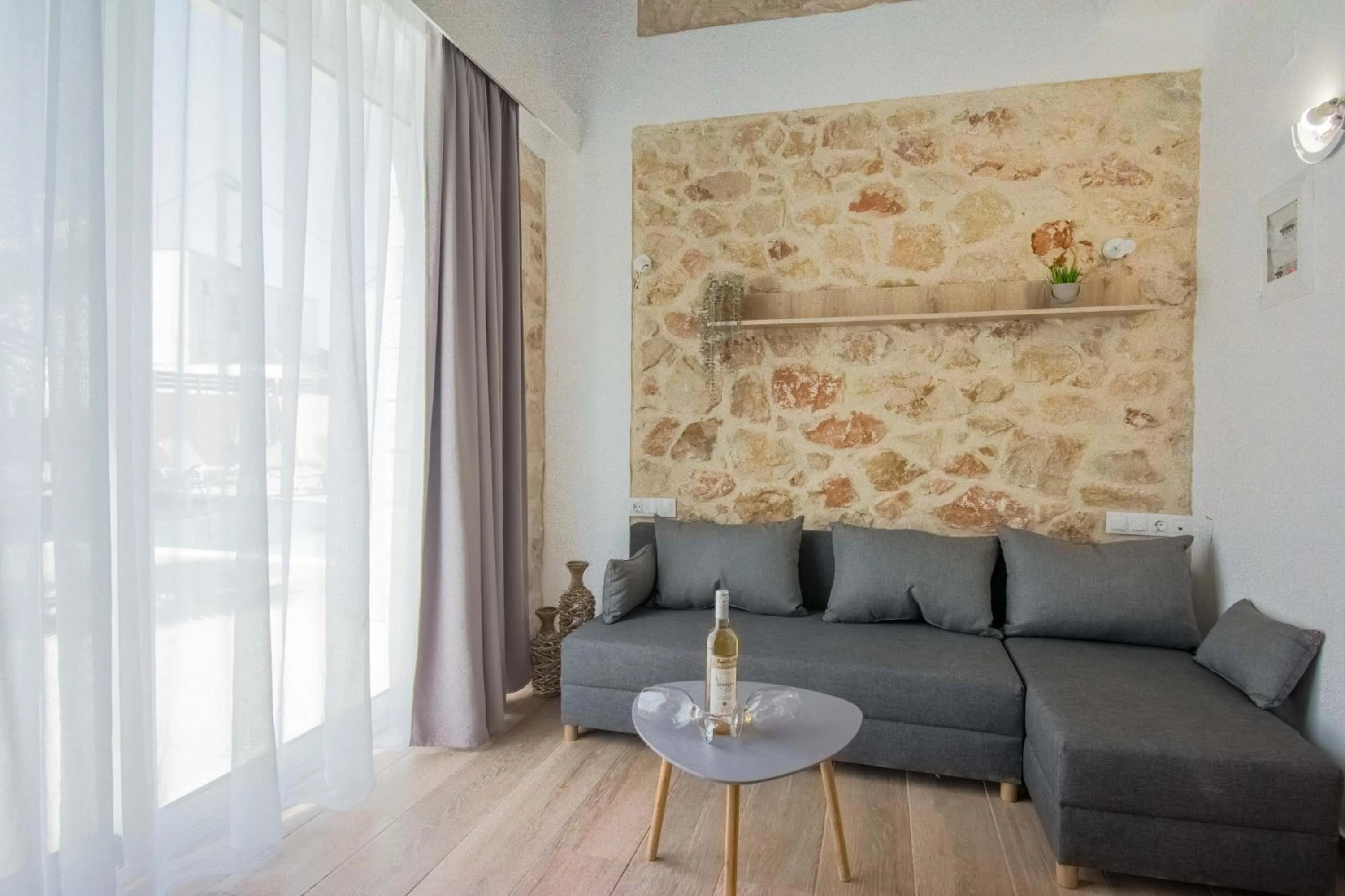 Michalianna Suites "by Checkin"