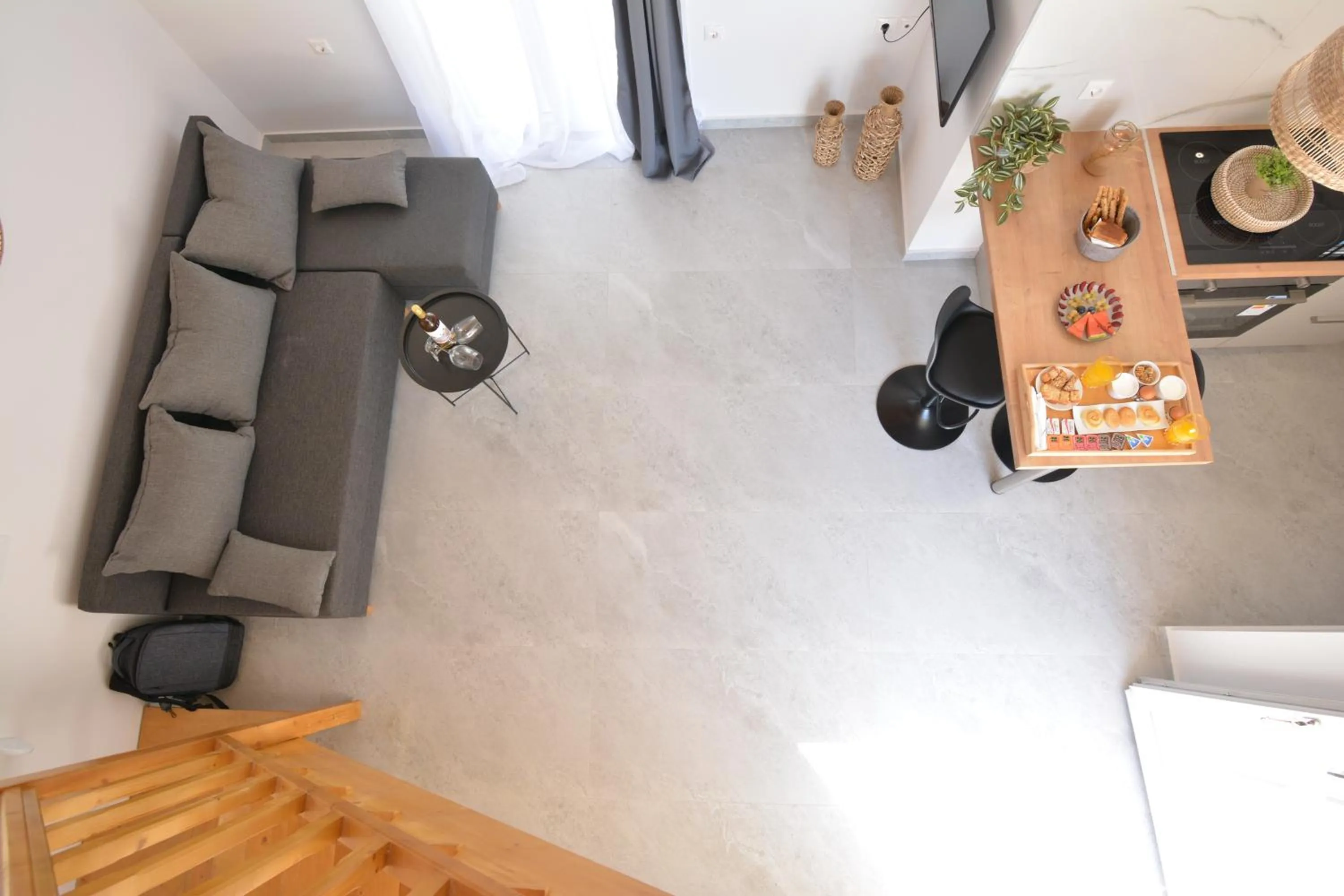 Michalianna Suites "by Checkin"