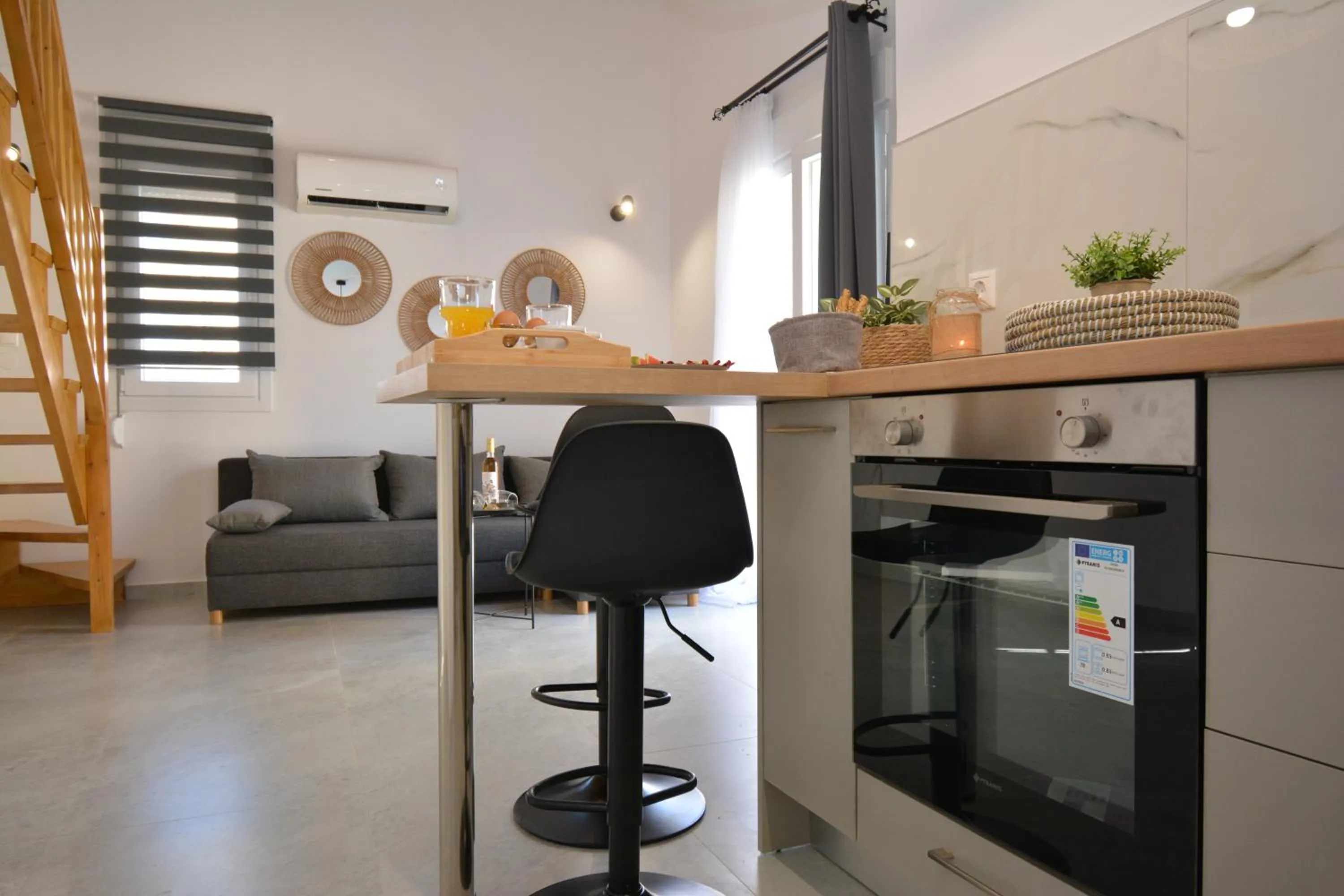 Michalianna Suites "by Checkin"