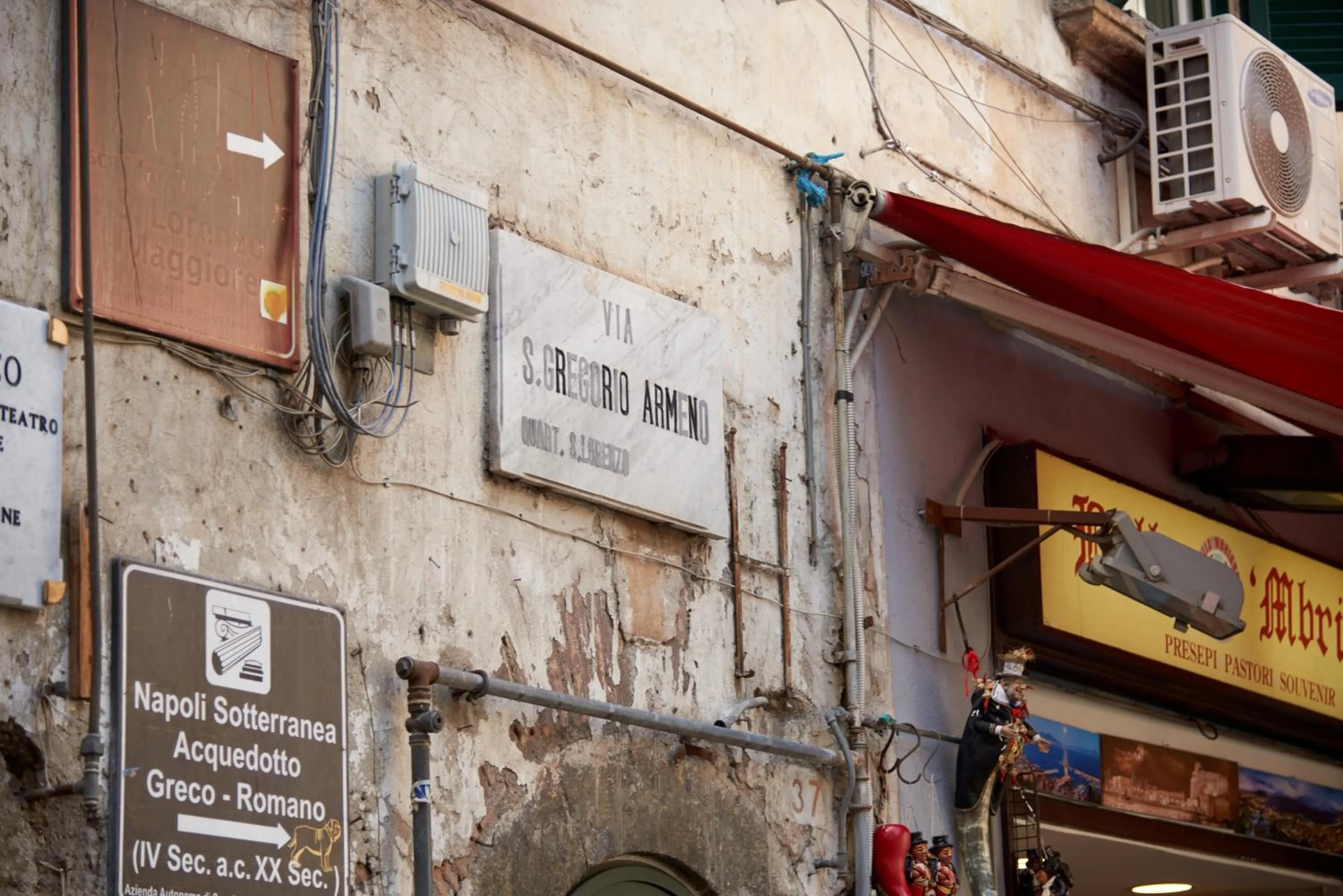 Landmark view in L'Ammor e Napule