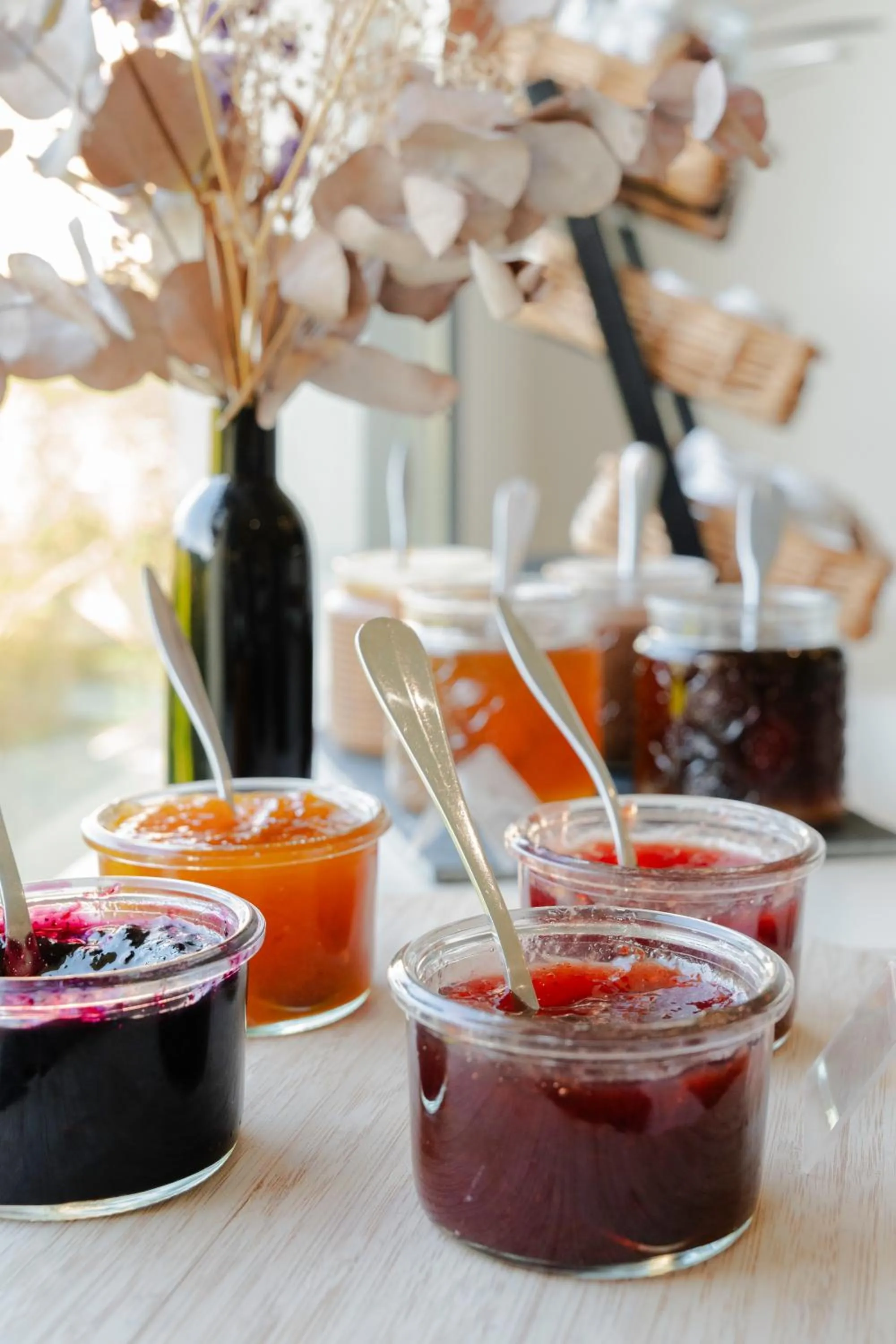 Buffet breakfast in Best Western Hôtel De La Cité & Spa