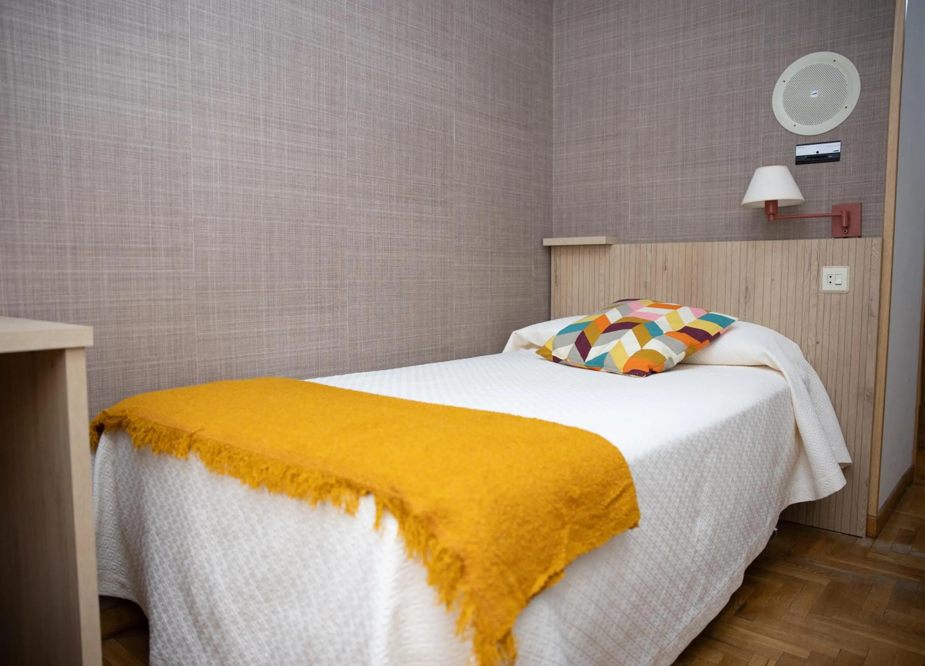 Bed in Hotel El Molinón