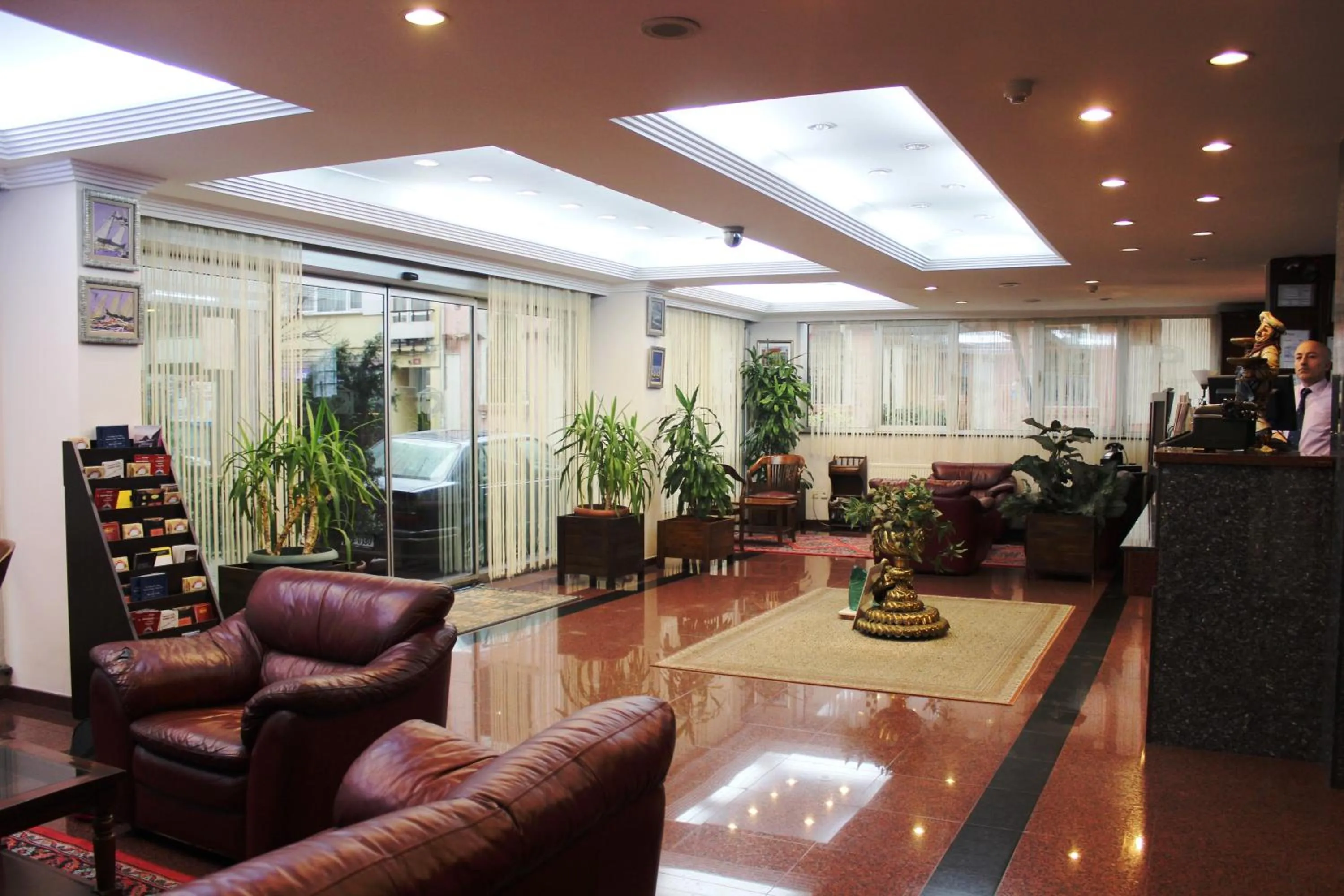 Lobby or reception in Kadikoy Otel