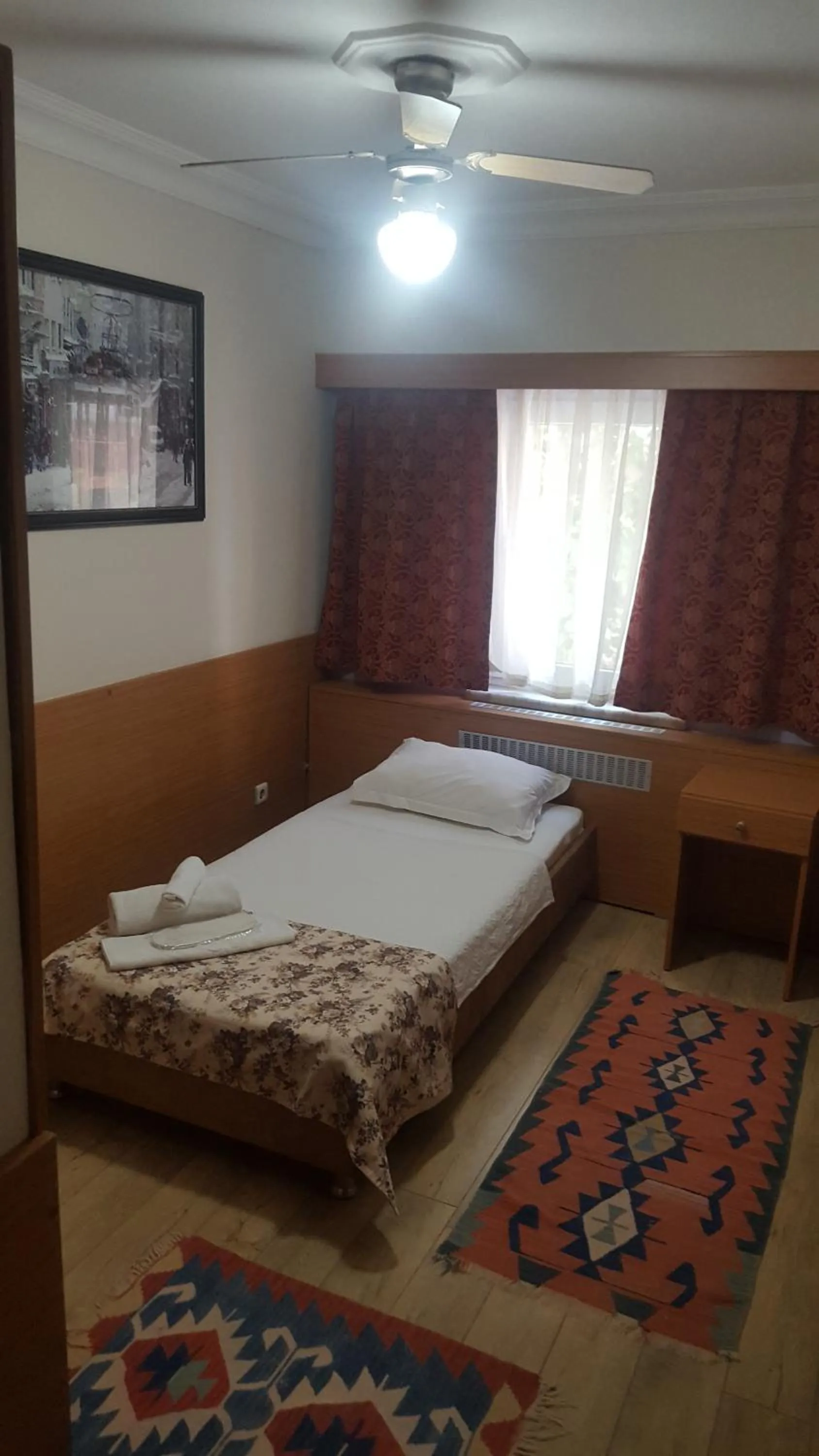 Photo of the whole room, Bed in Kadikoy Otel