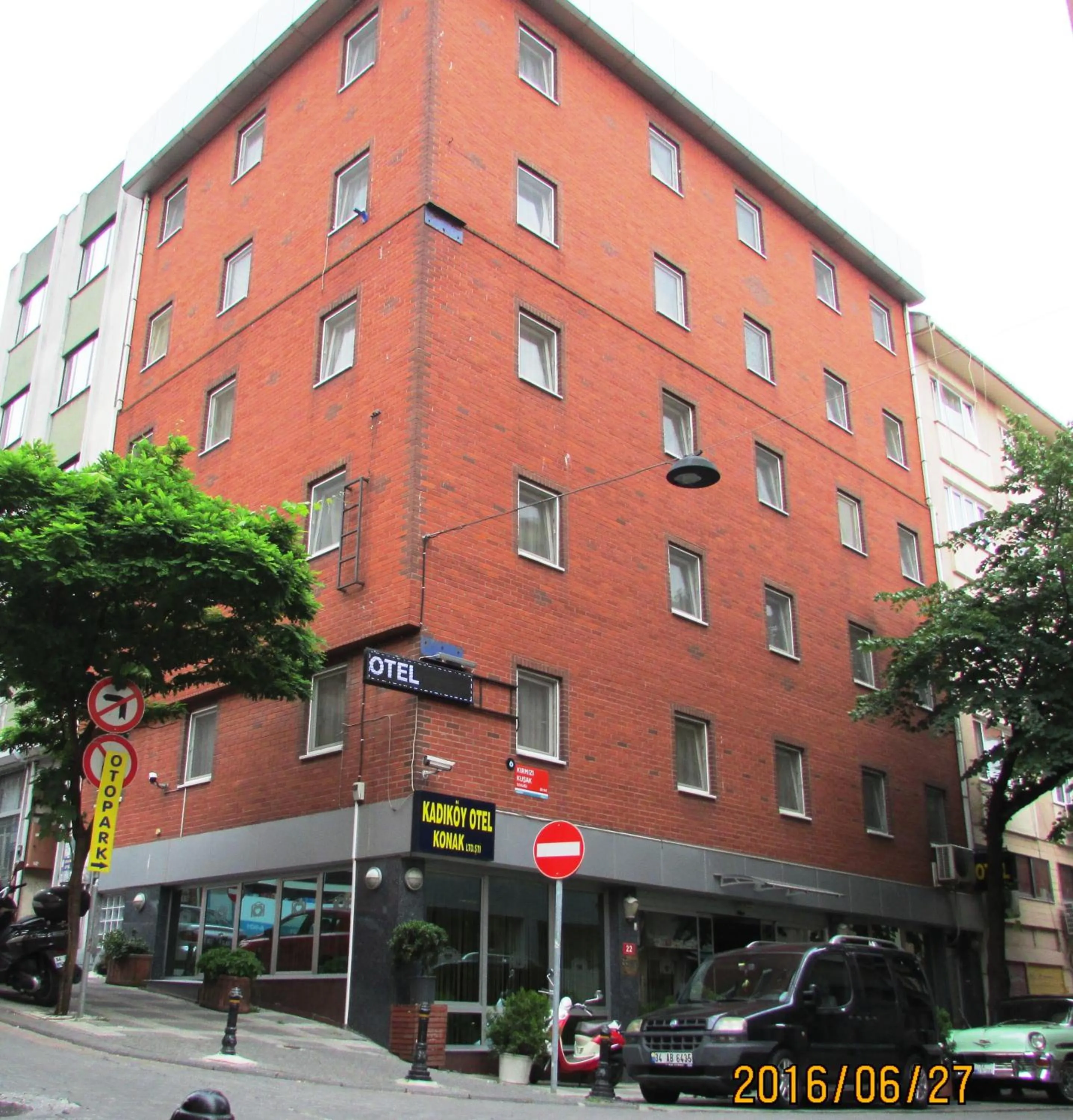 Facade/entrance in Kadikoy Otel