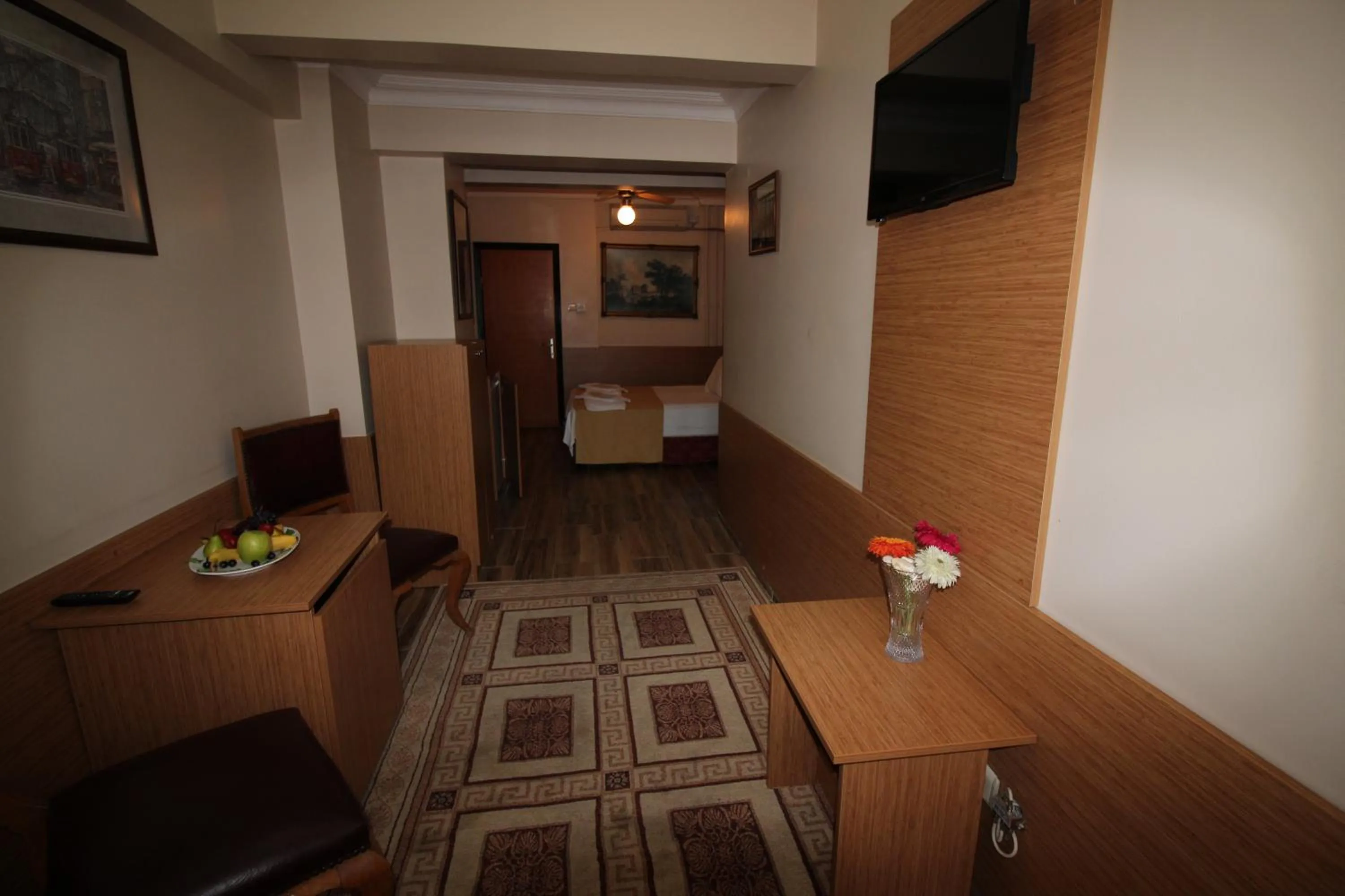 Photo of the whole room in Kadikoy Otel