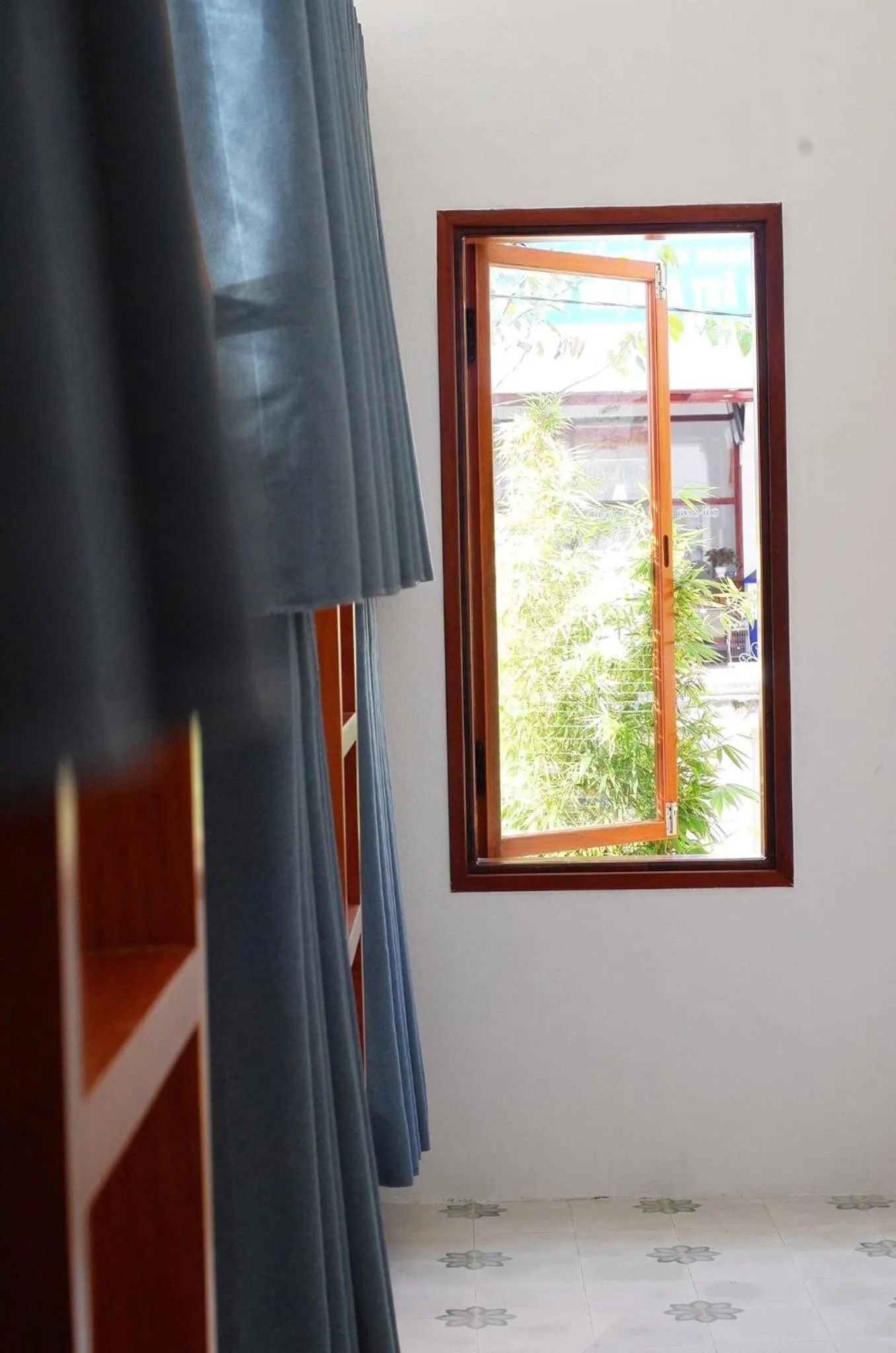 Garden in a-mâze house