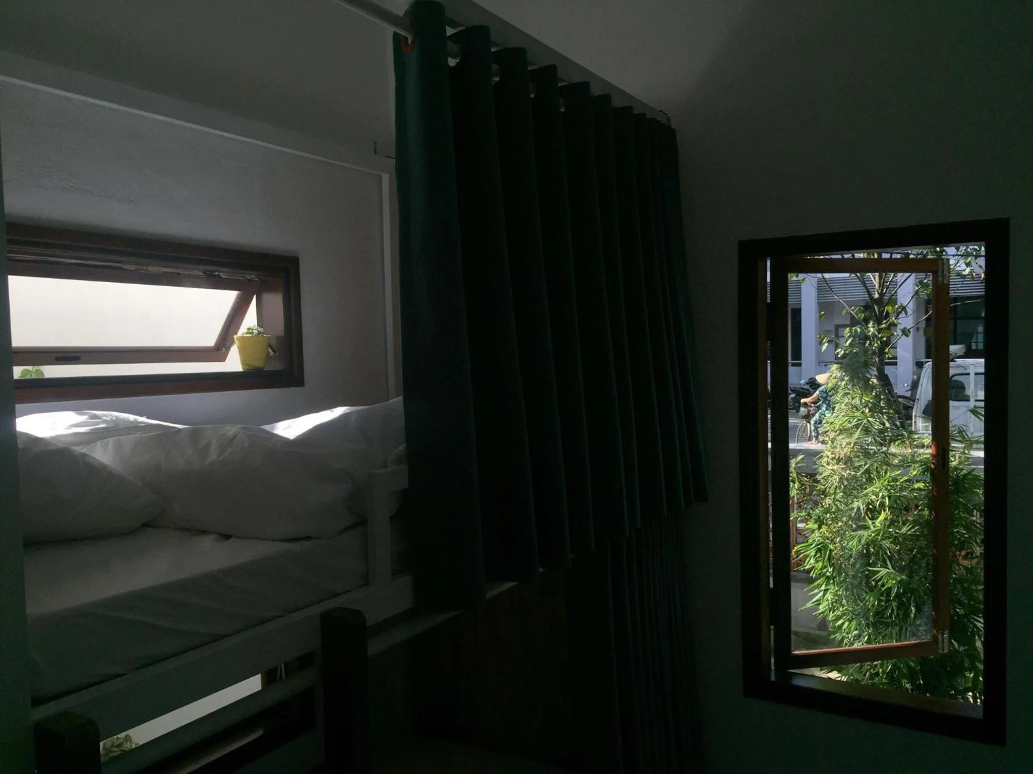 Garden, Bed in a-mâze house