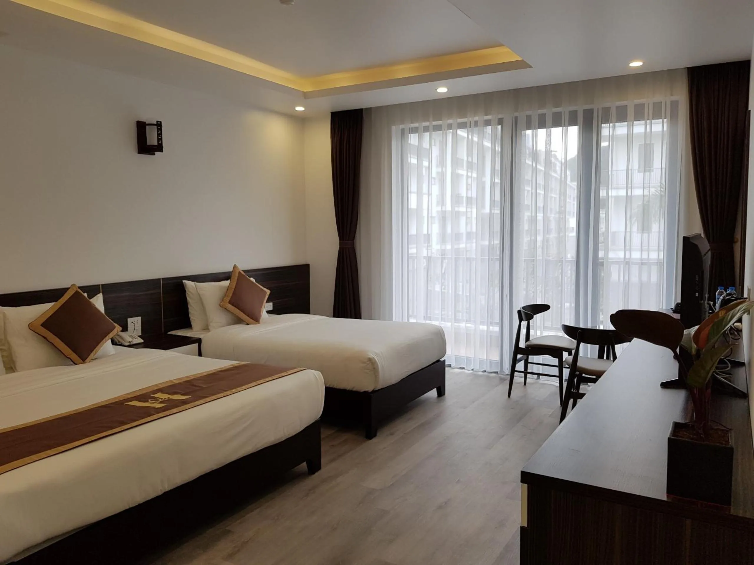Bed in Helen Halong Hotel