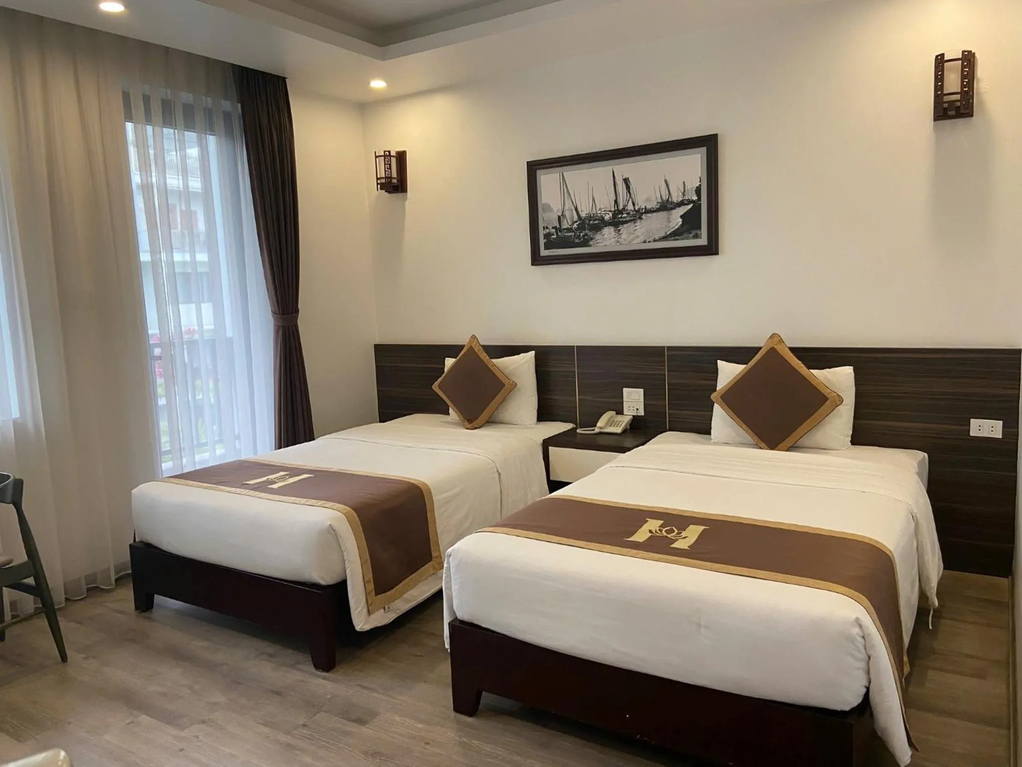 Bed in Helen Halong Hotel