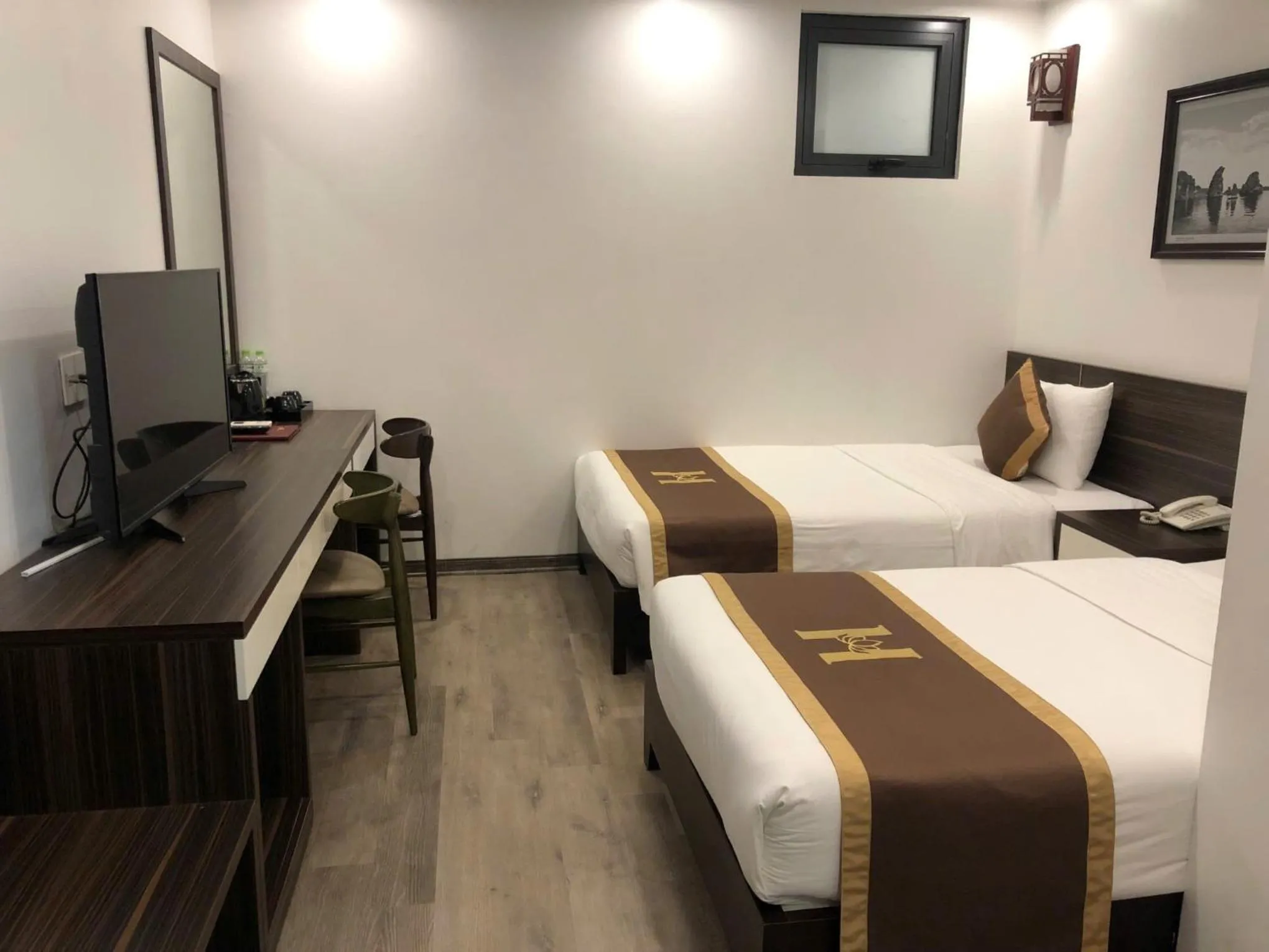 Bed in Helen Halong Hotel