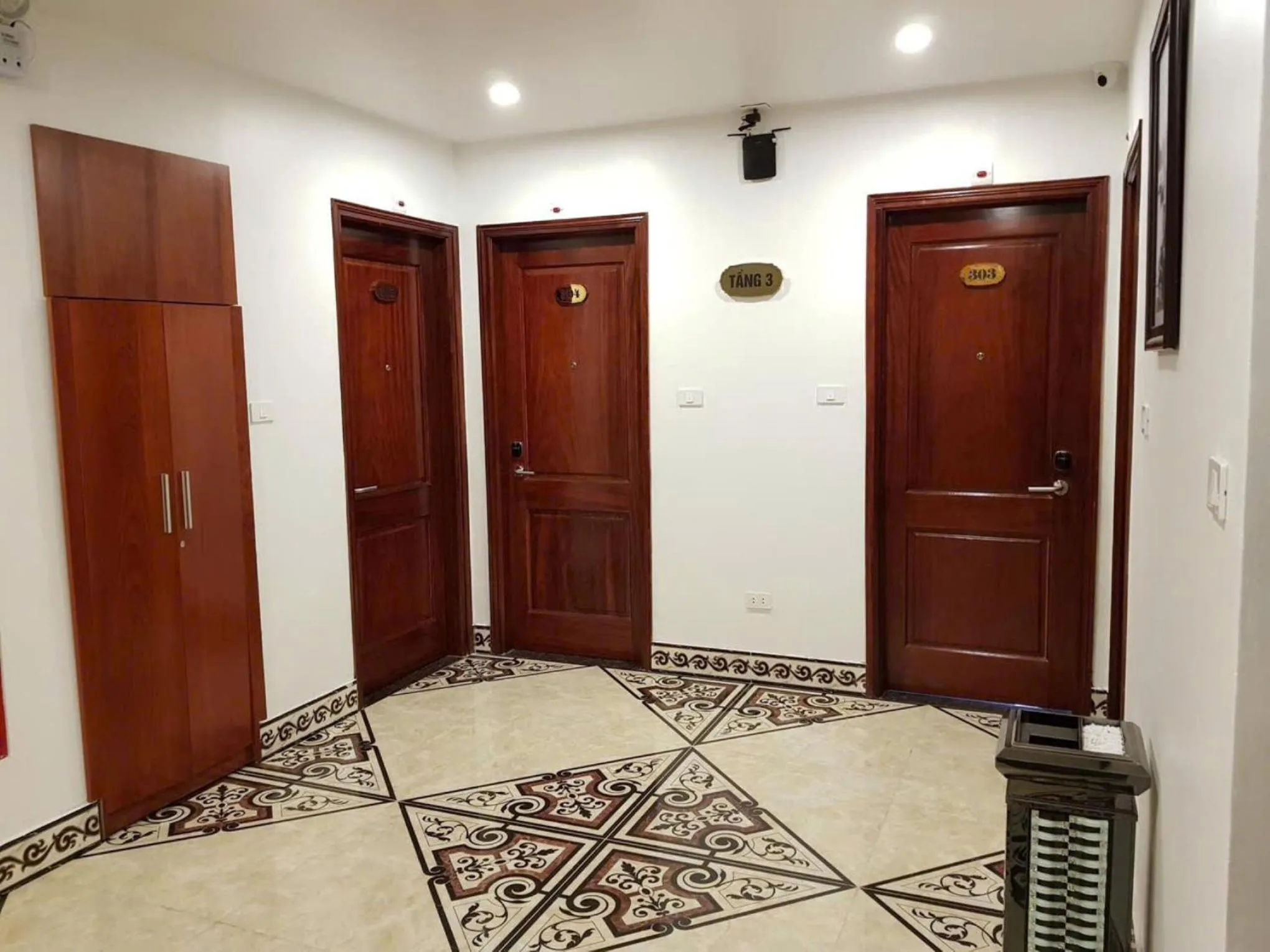 Lobby or reception in Helen Halong Hotel