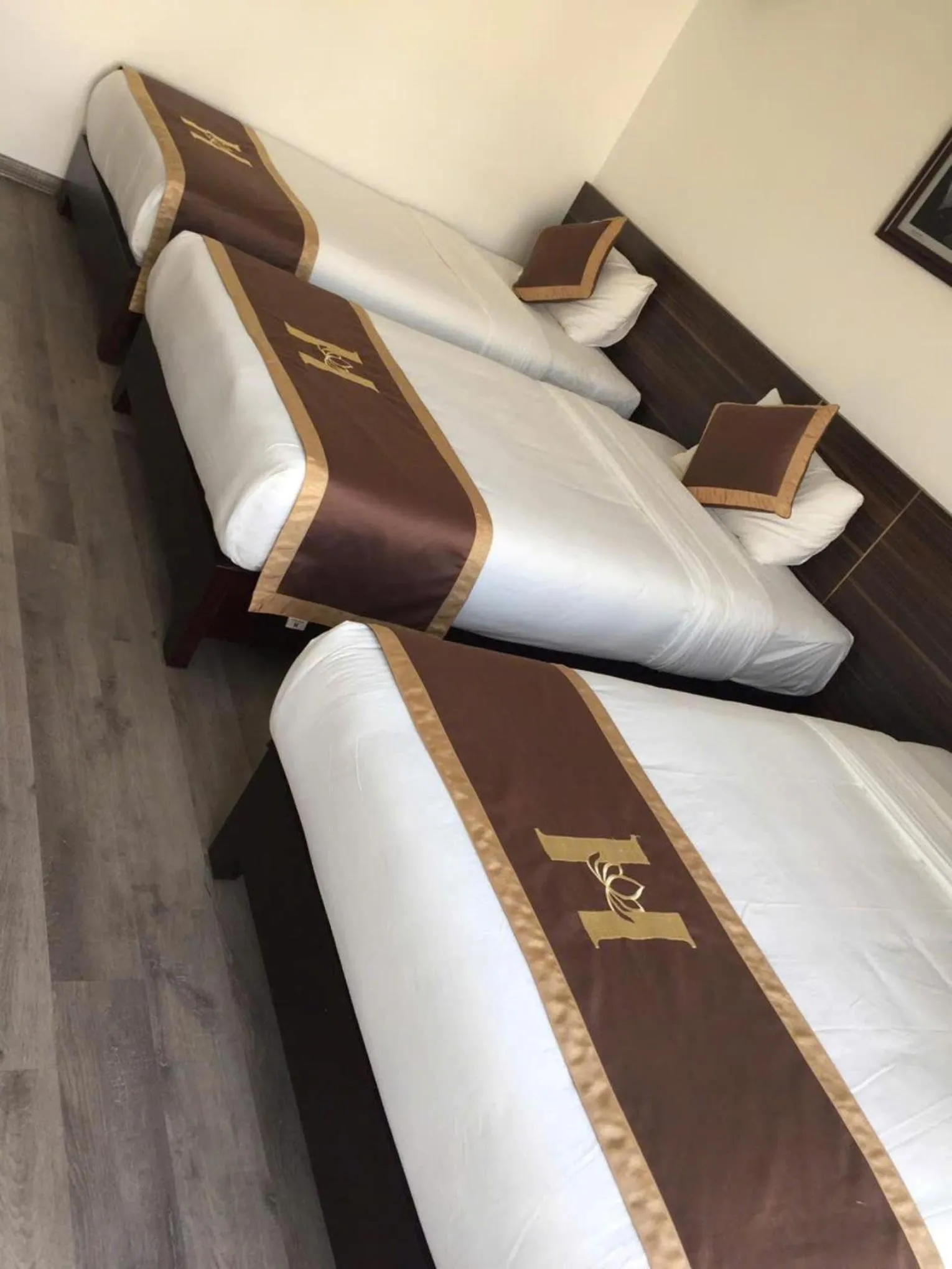 Superior Triple Room in Helen Halong Hotel