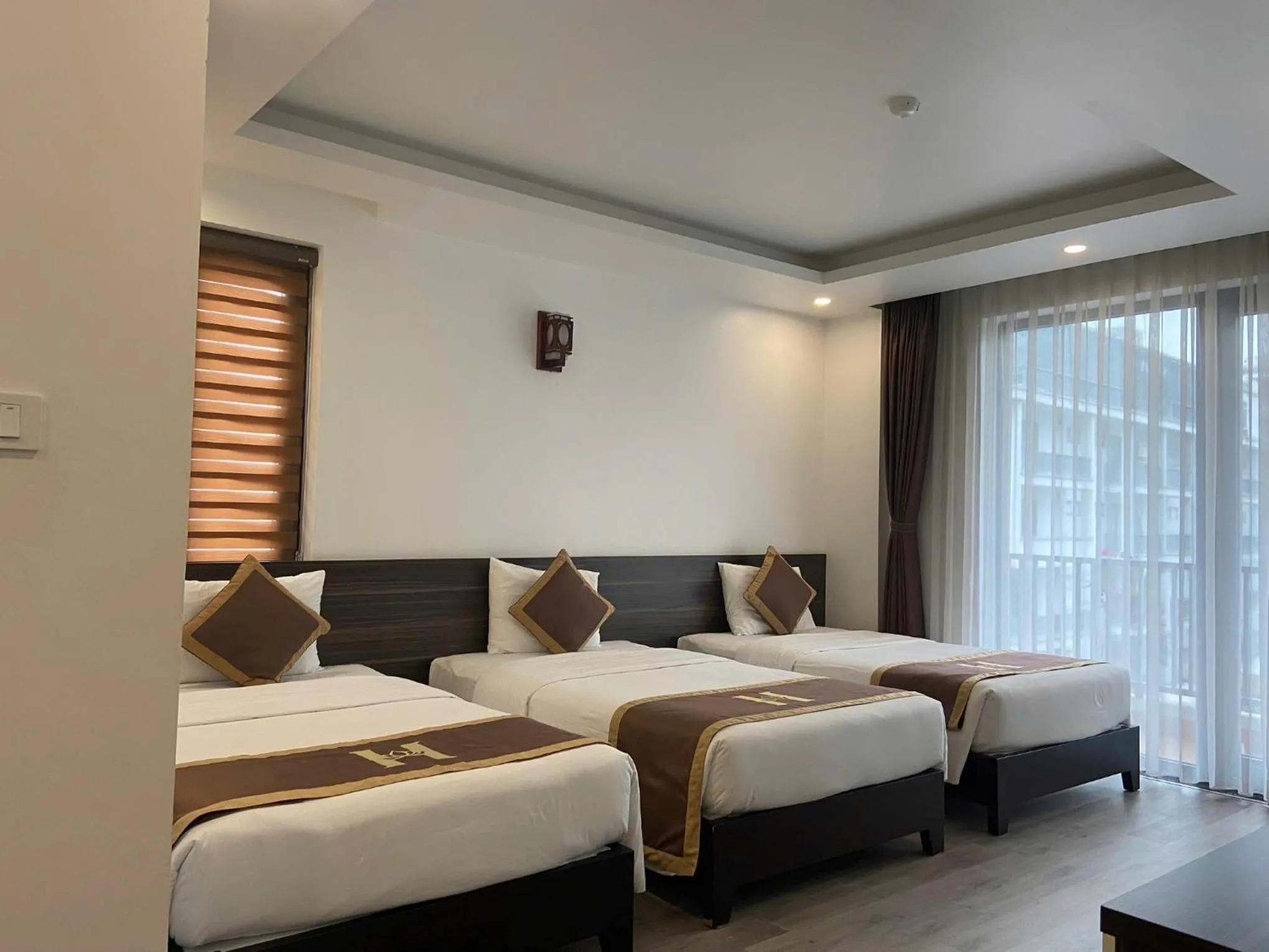 Bed in Helen Halong Hotel