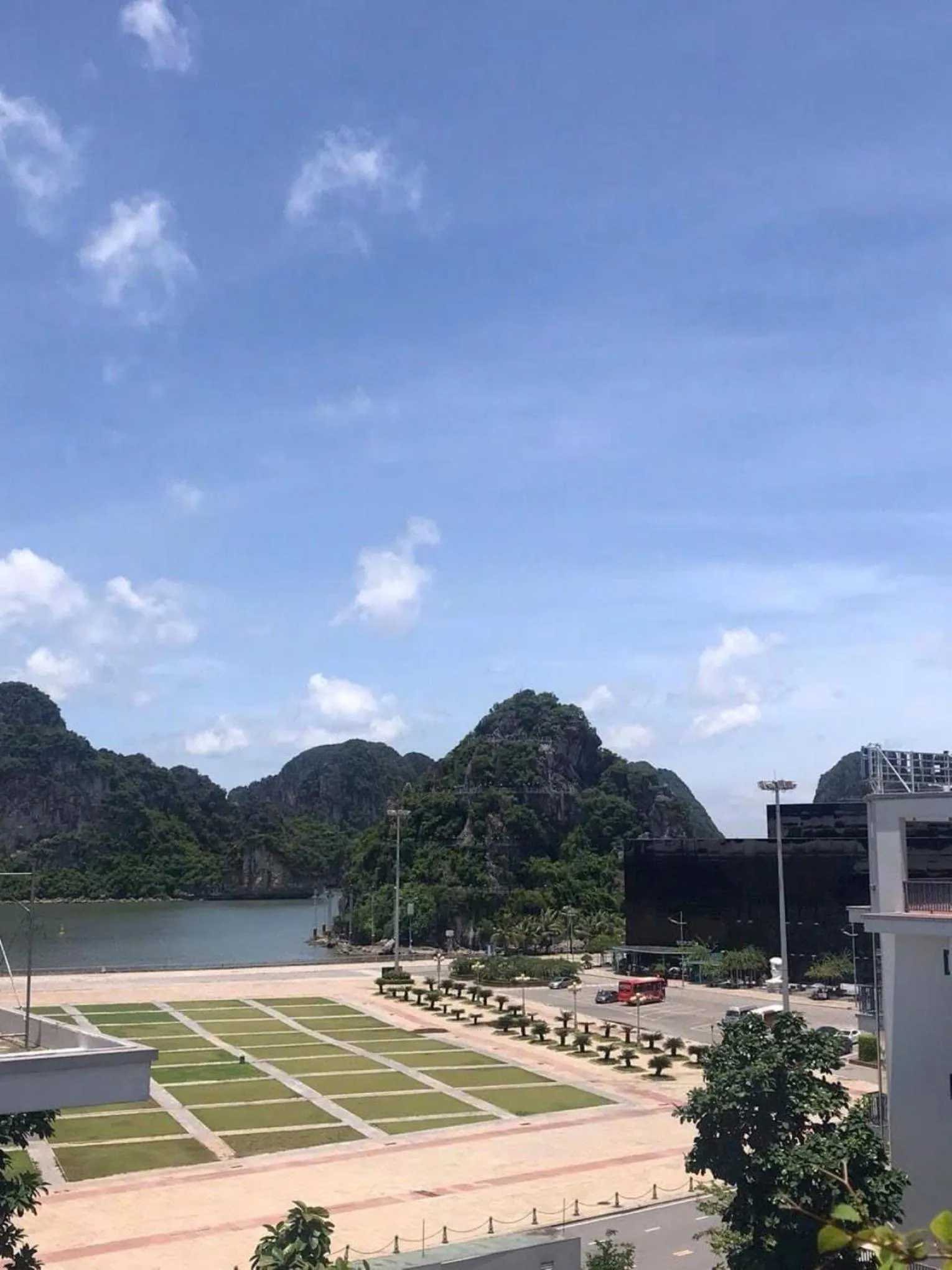 Mountain view in Helen Halong Hotel