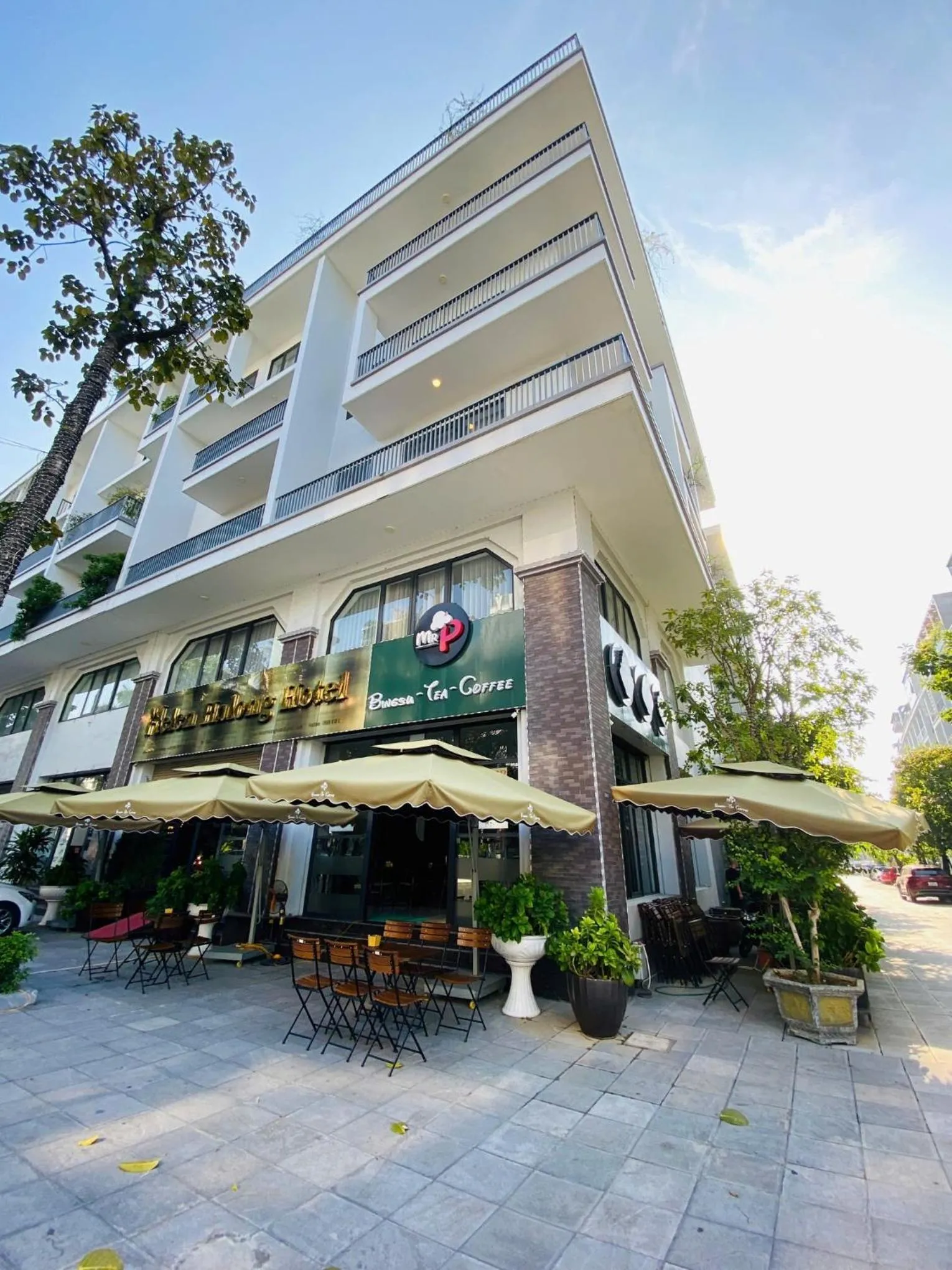 Property building in Helen Halong Hotel