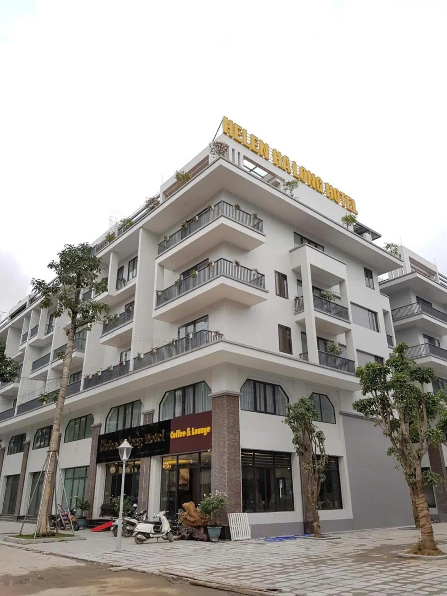 Property building in Helen Halong Hotel