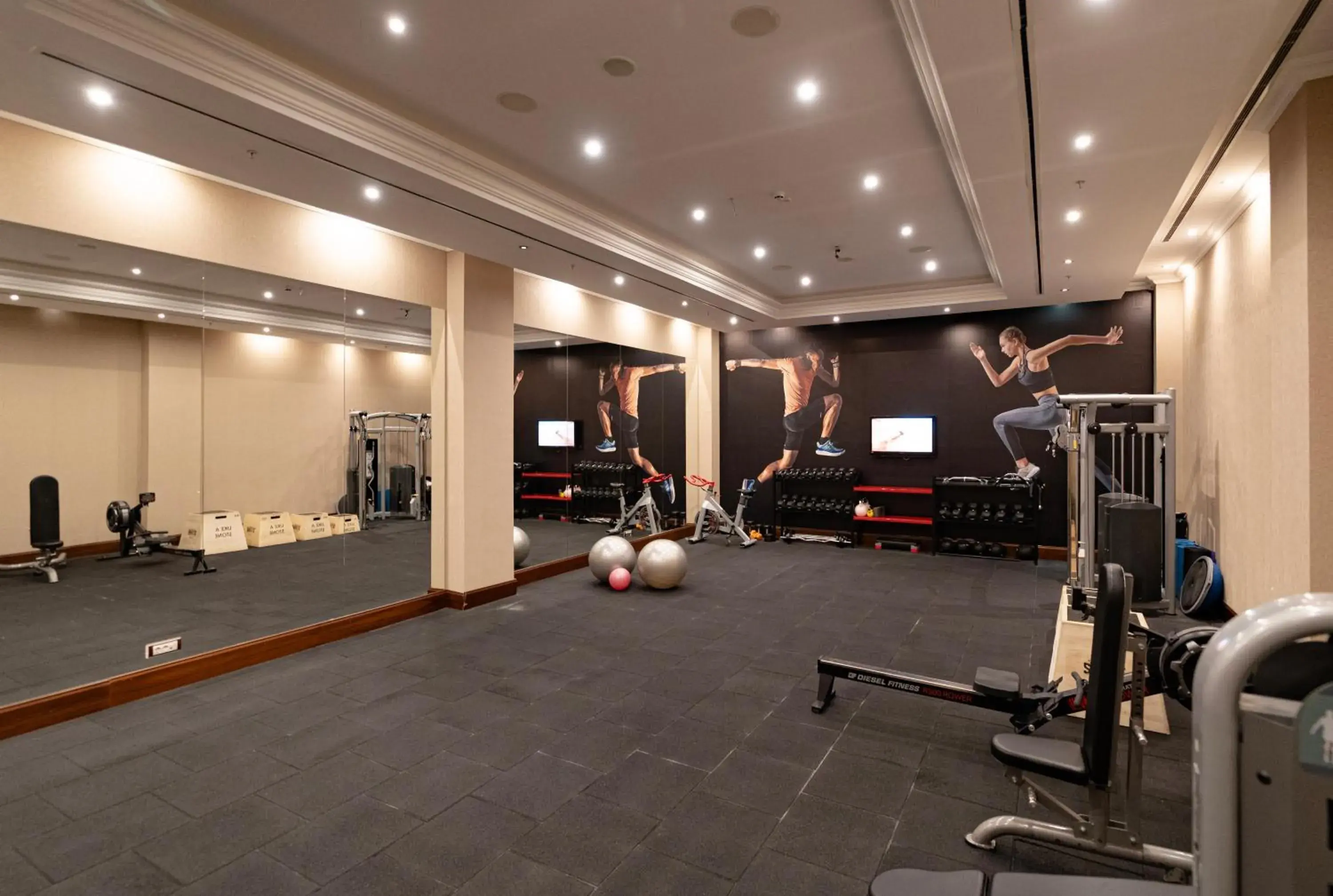Fitness centre/facilities in Wellborn Luxury Hotel Fitness centre/facilities in Wellborn Luxury Hotel