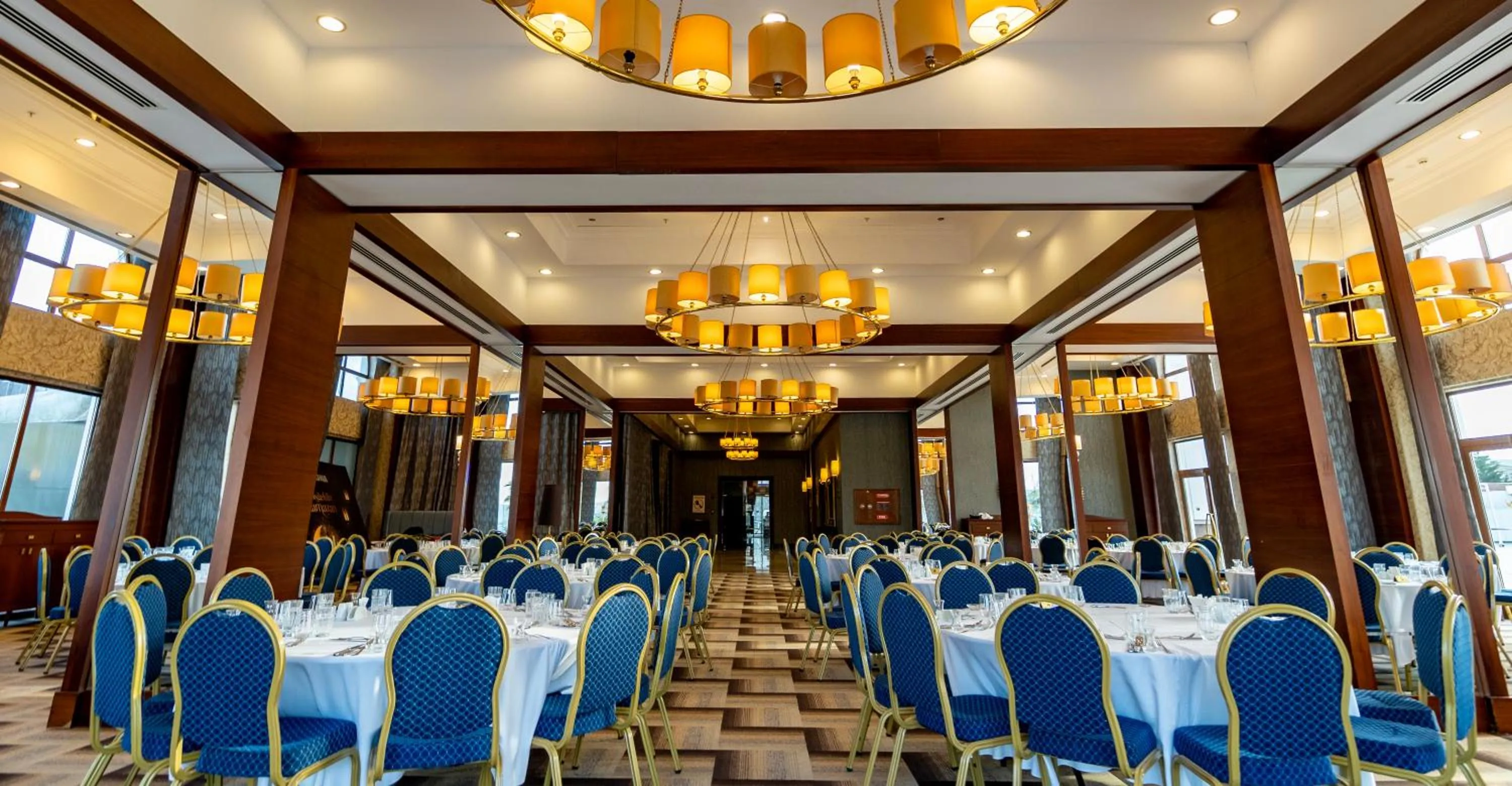 Restaurant/places to eat in Wellborn Luxury Hotel