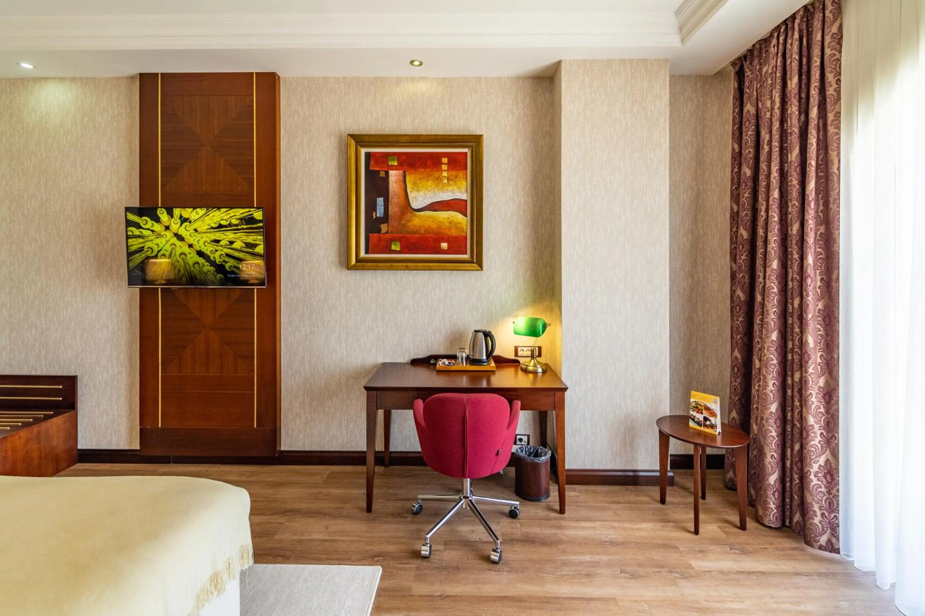 hair dresser in Wellborn Luxury Hotel