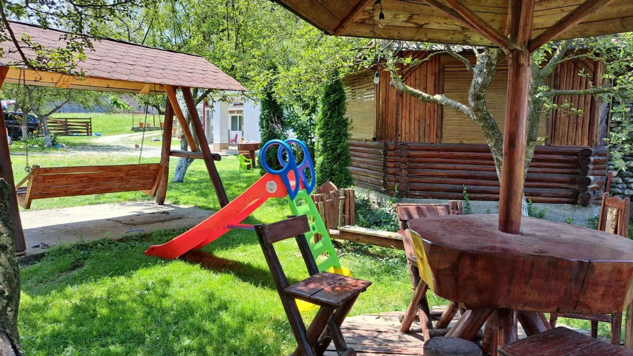 Day in Pensiunea Luminita