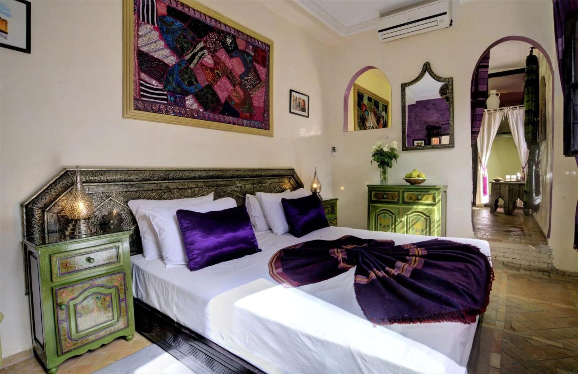 Family in Riad Dar El Souk