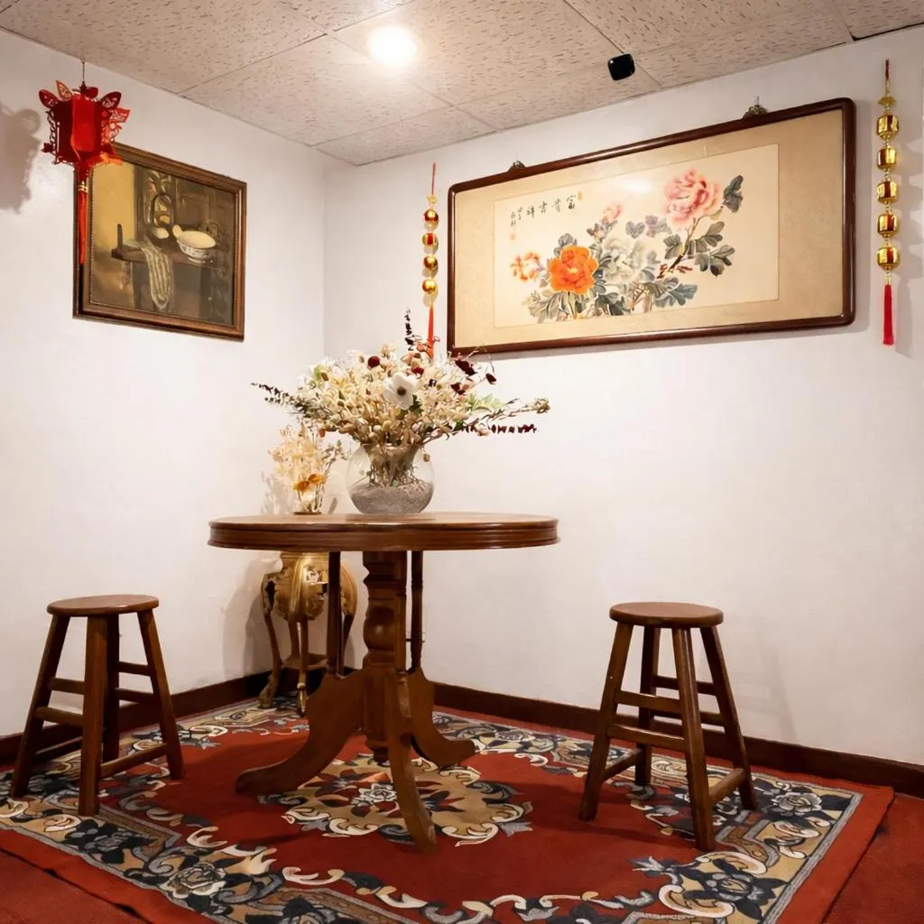 Decorative detail in Inn Sun Hotel