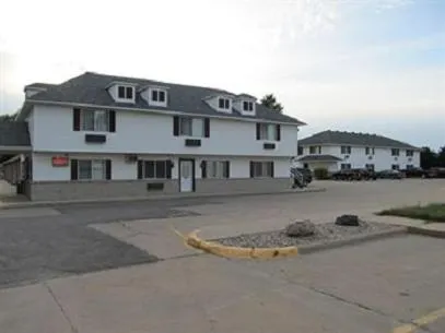 Property building in Sunset Inn and Suites