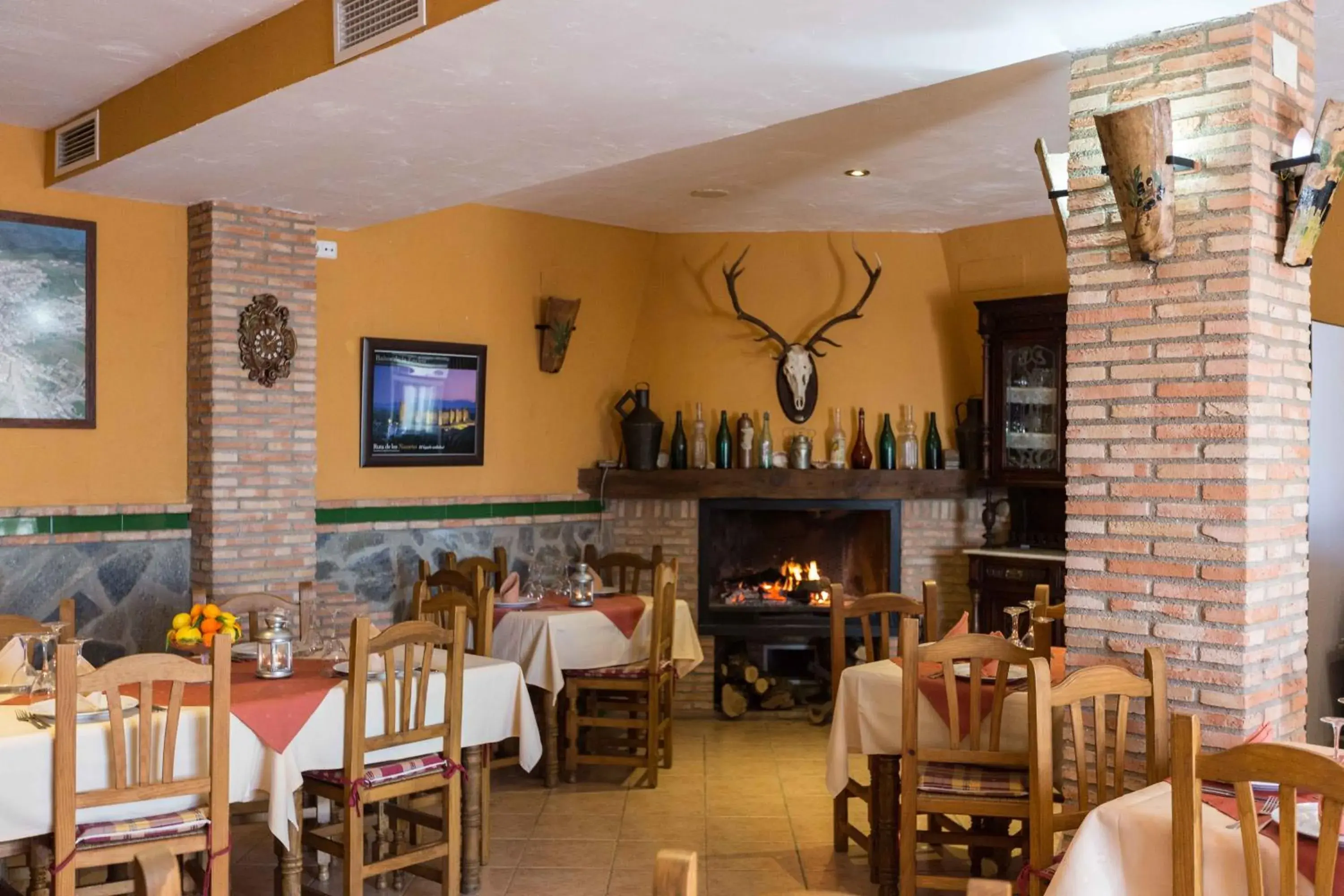 Restaurant/places to eat in Hotel Palacio Guzmanes Restaurant/places to eat in Hotel Palacio Guzmanes