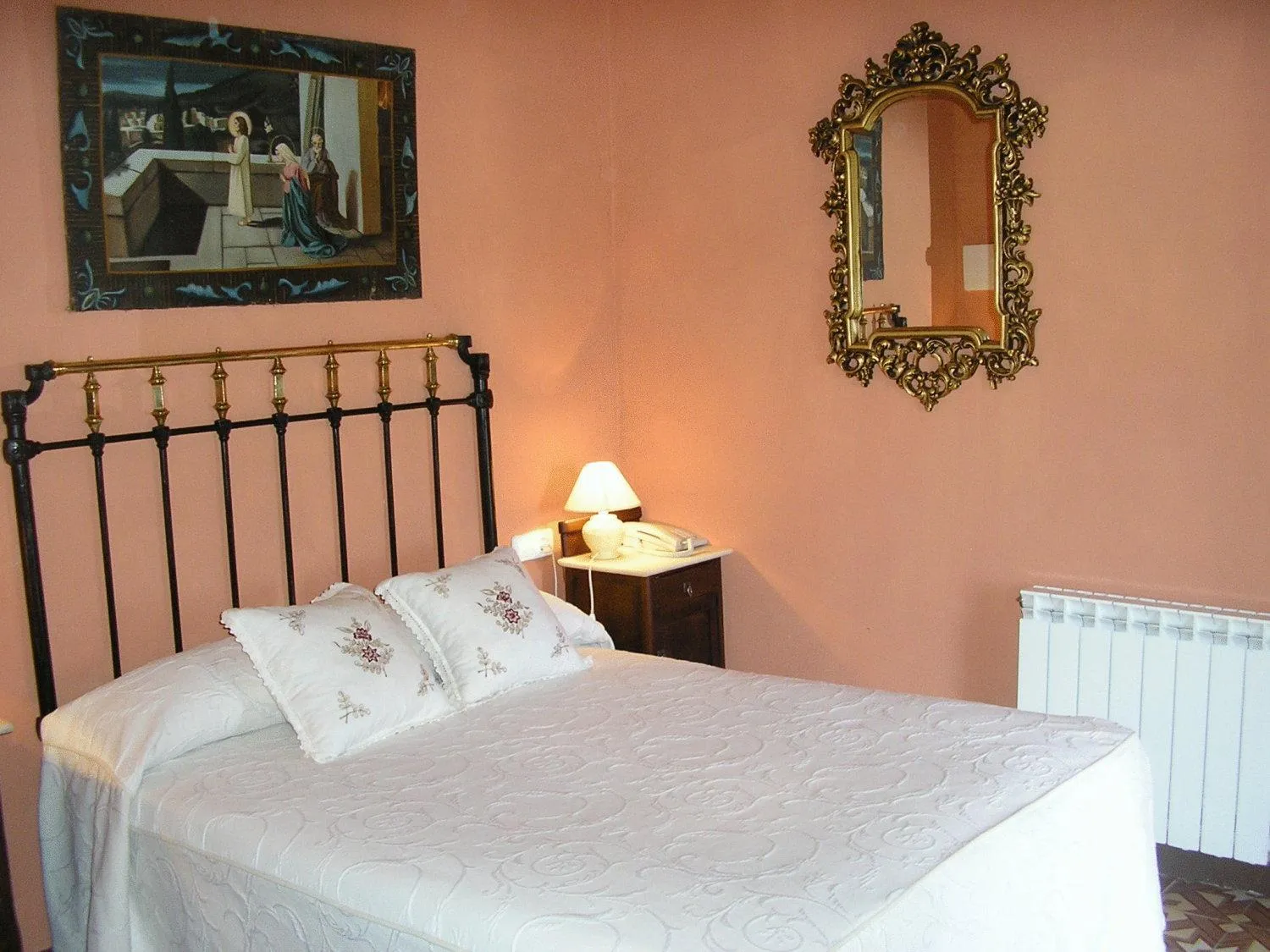 Photo of the whole room, Bed in Hotel Palacio Guzmanes